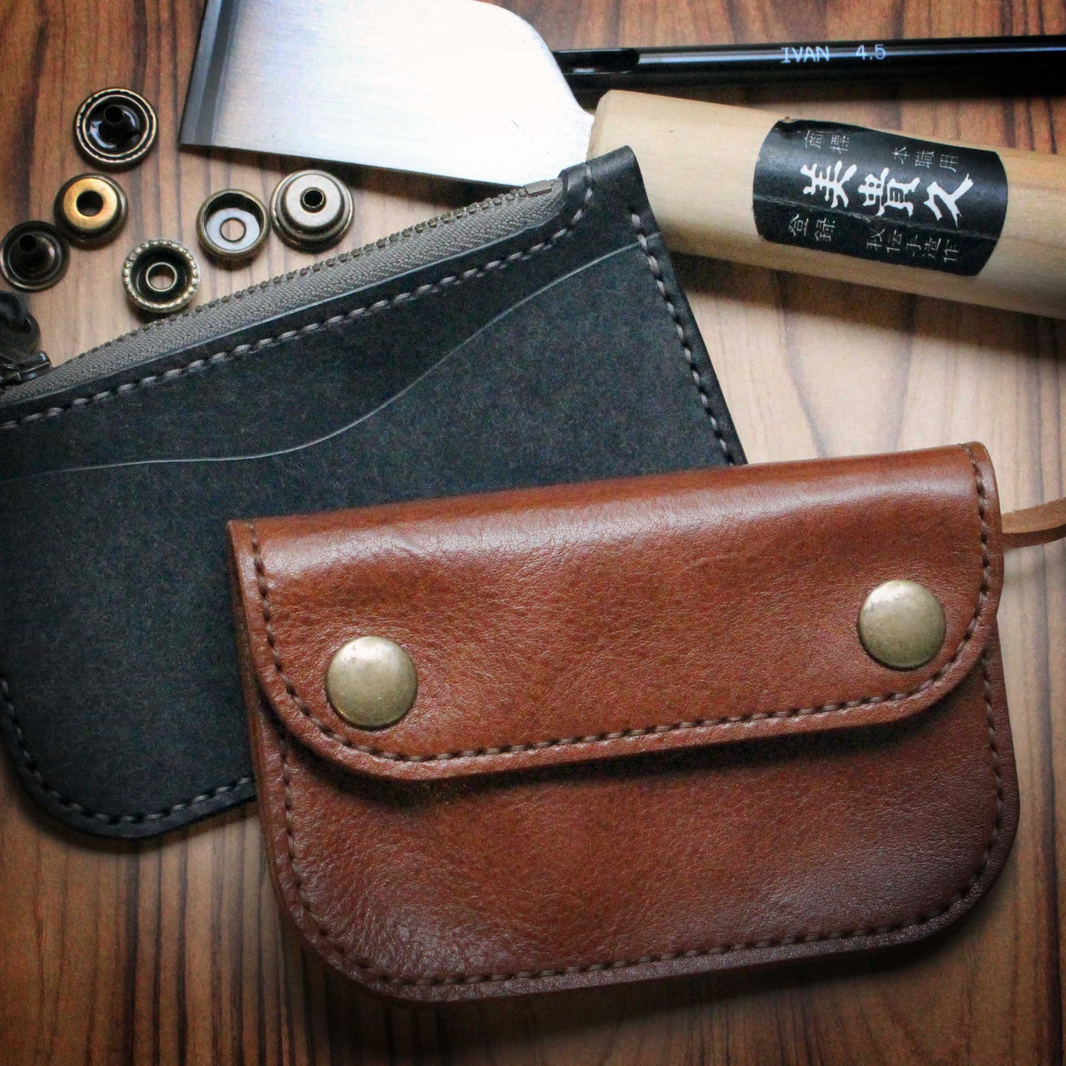 Truckers & snap pouches