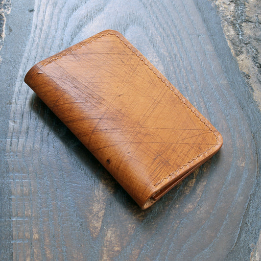 3-slot card holder, tan distressed Ecbatana leather