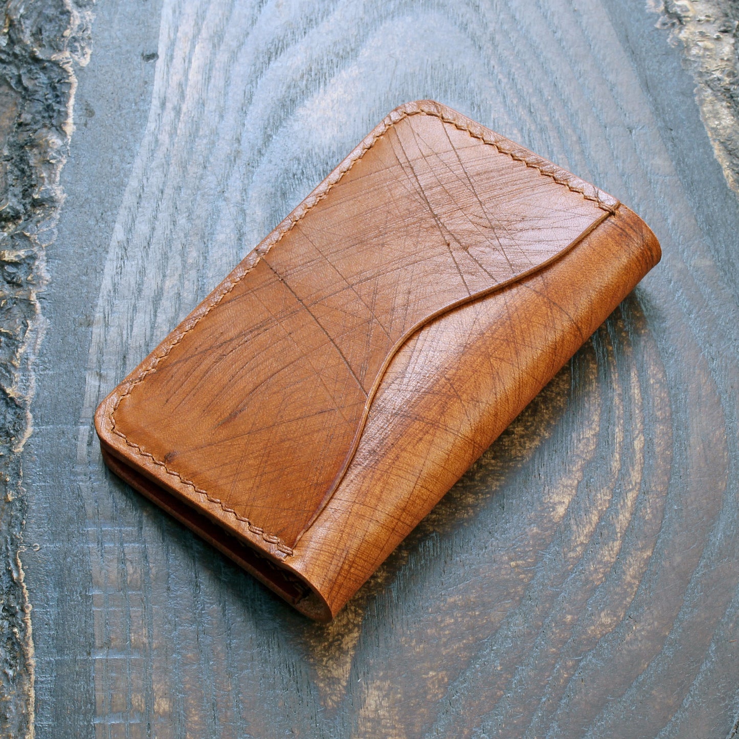 3-slot card holder, tan distressed Ecbatana leather