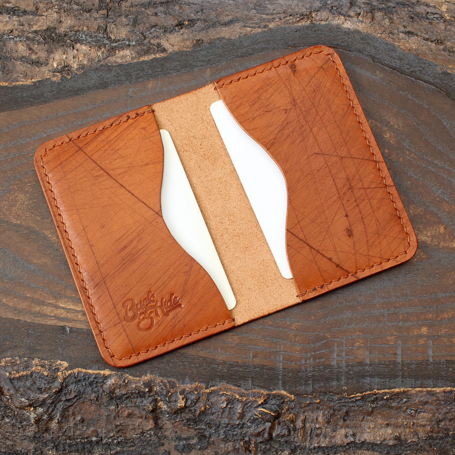 3-slot card holder, tan distressed Ecbatana leather
