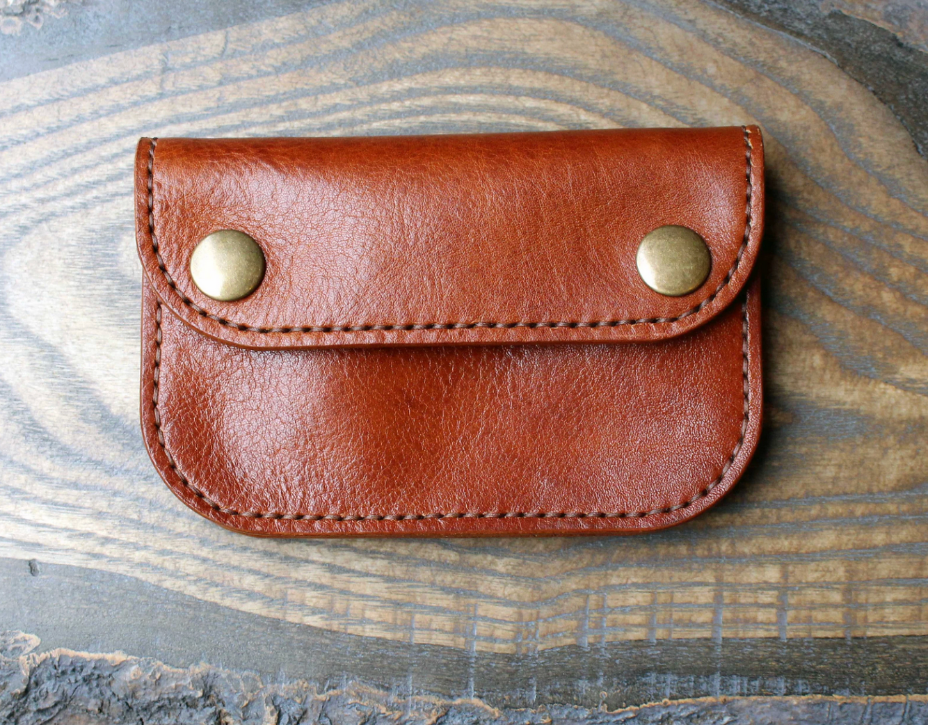 Short trucker wallet in tan Correspondent & Gaucho leather
