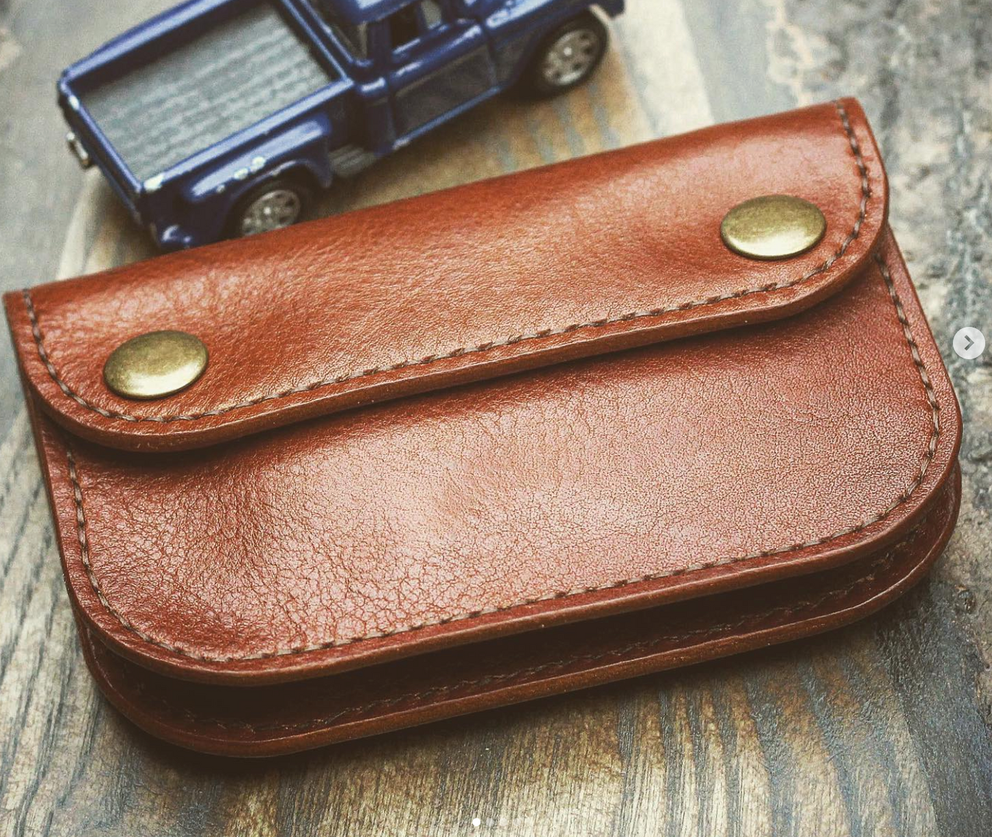 Short trucker wallet in tan Correspondent & Gaucho leather