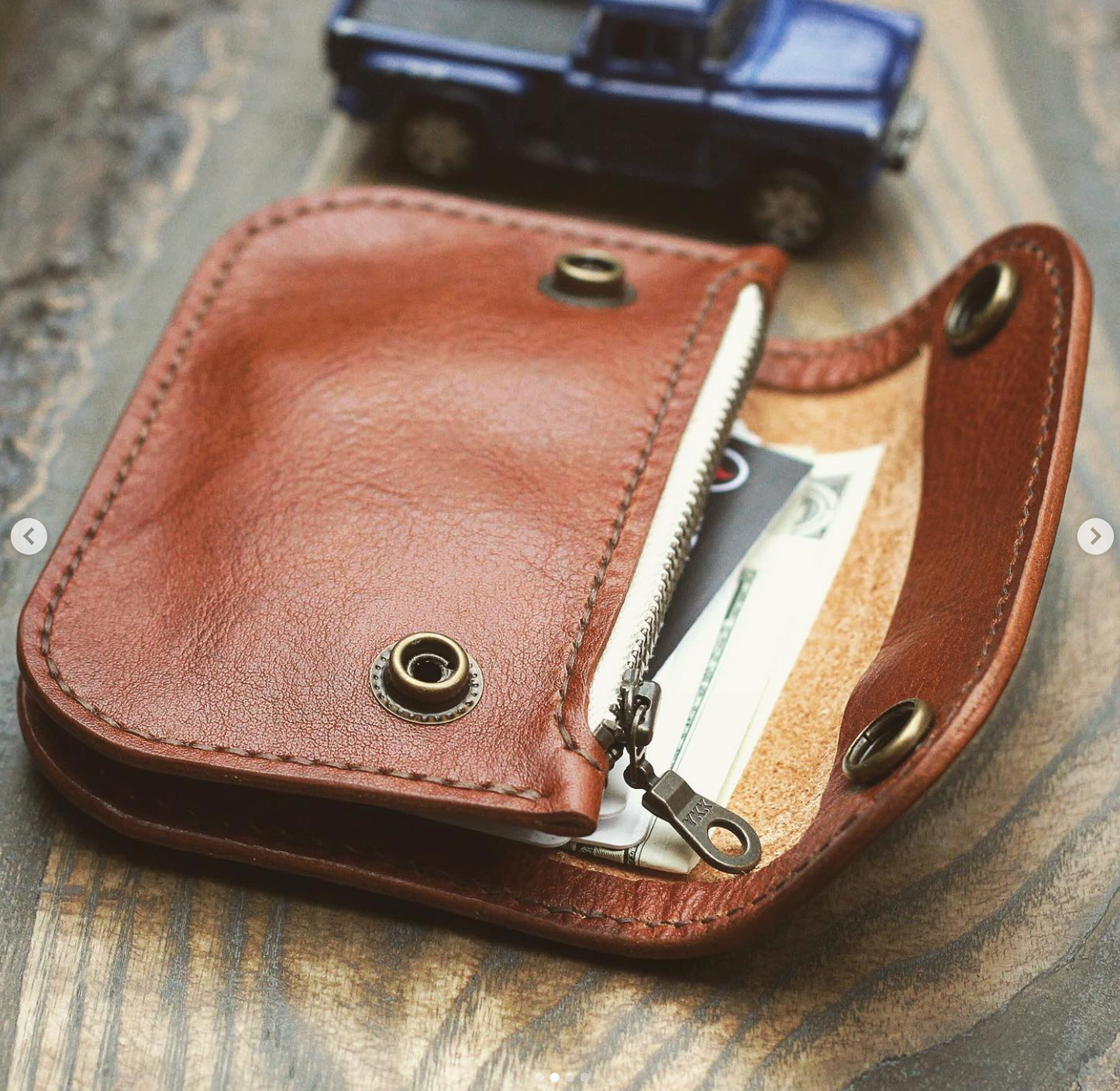 Short trucker wallet in tan Correspondent & Gaucho leather
