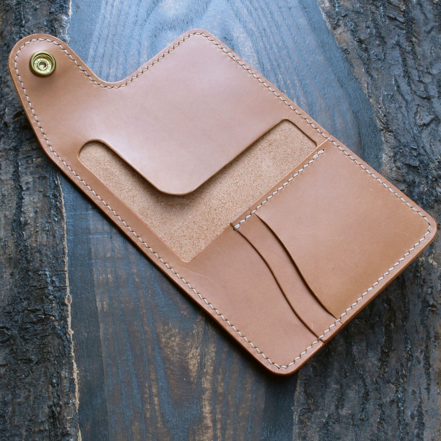 Short biker wallet in Ecbatana & Buttero with brass chain