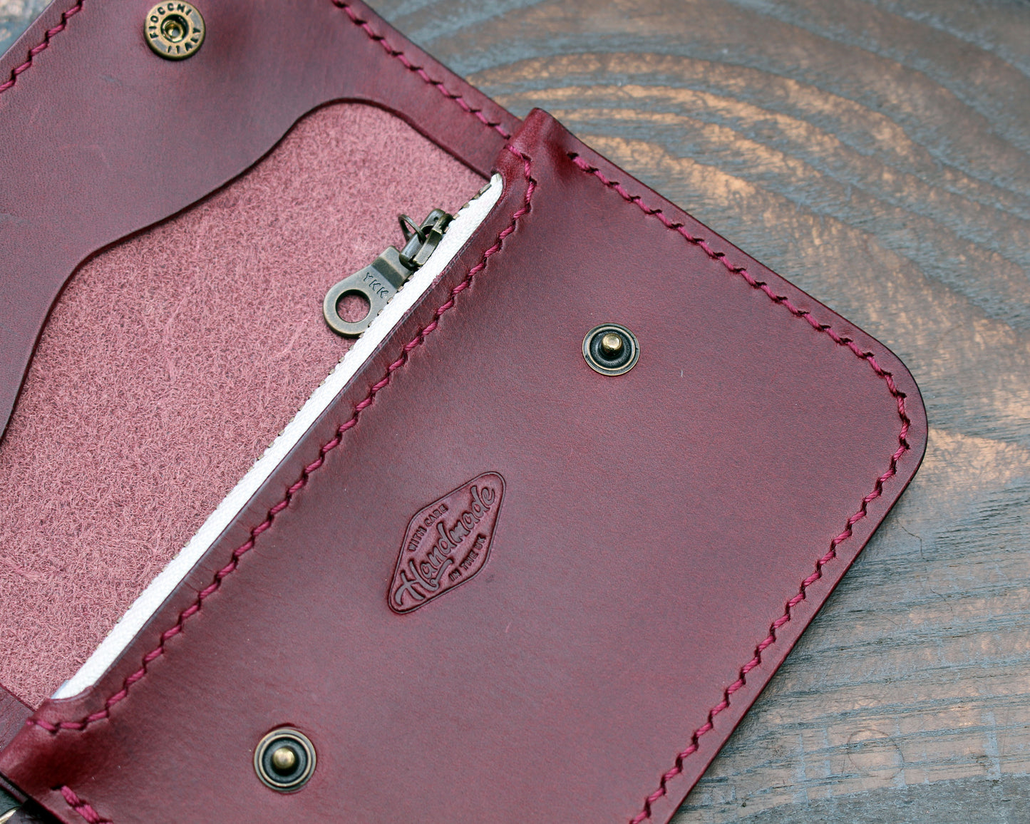 Burgundy Buttero short trucker in hatch & smooth