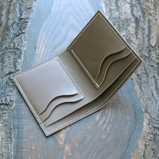 Compact bifold cardholder in taupe Buttero leather