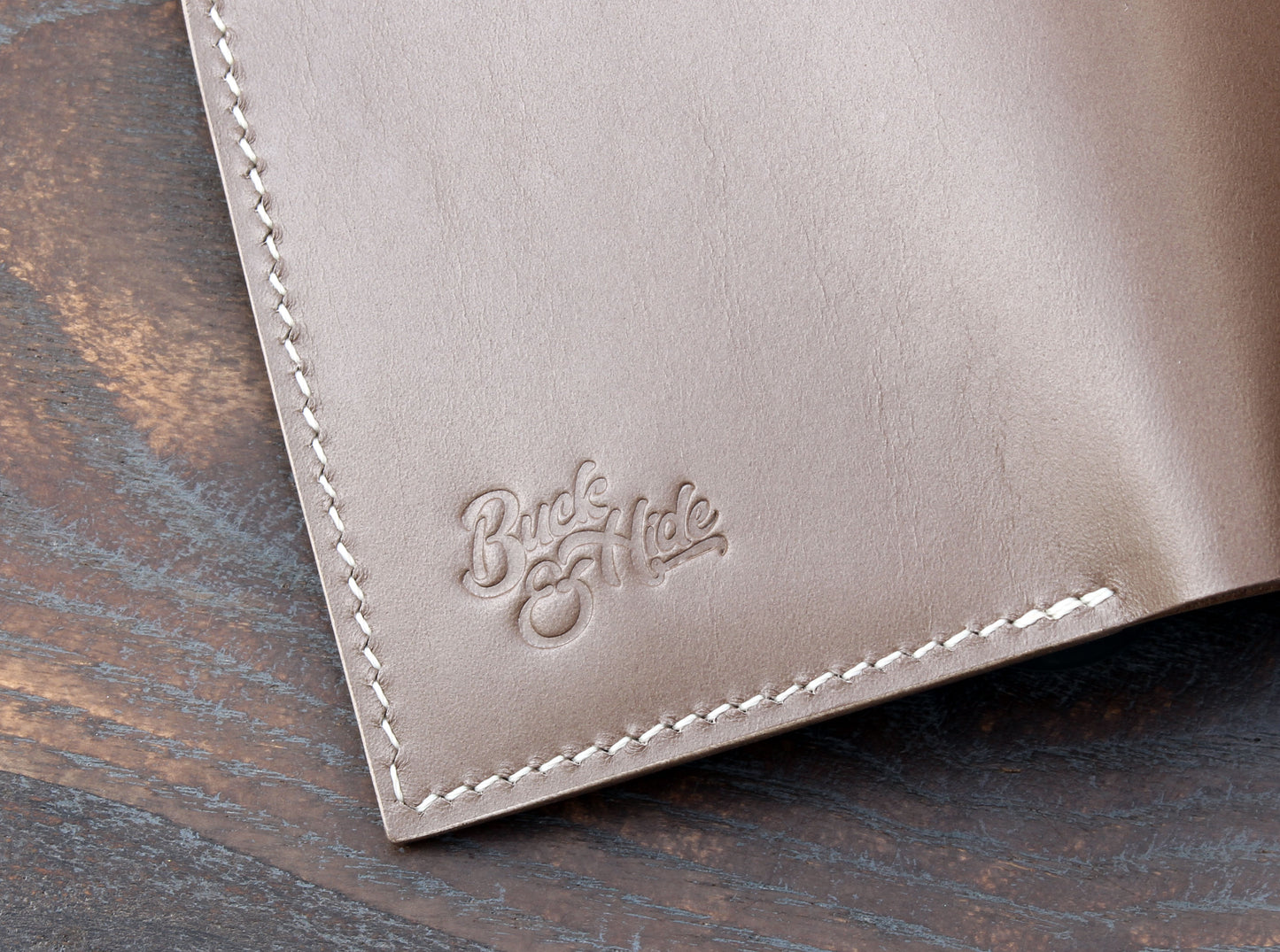 Compact card bifold in taupe Buttero