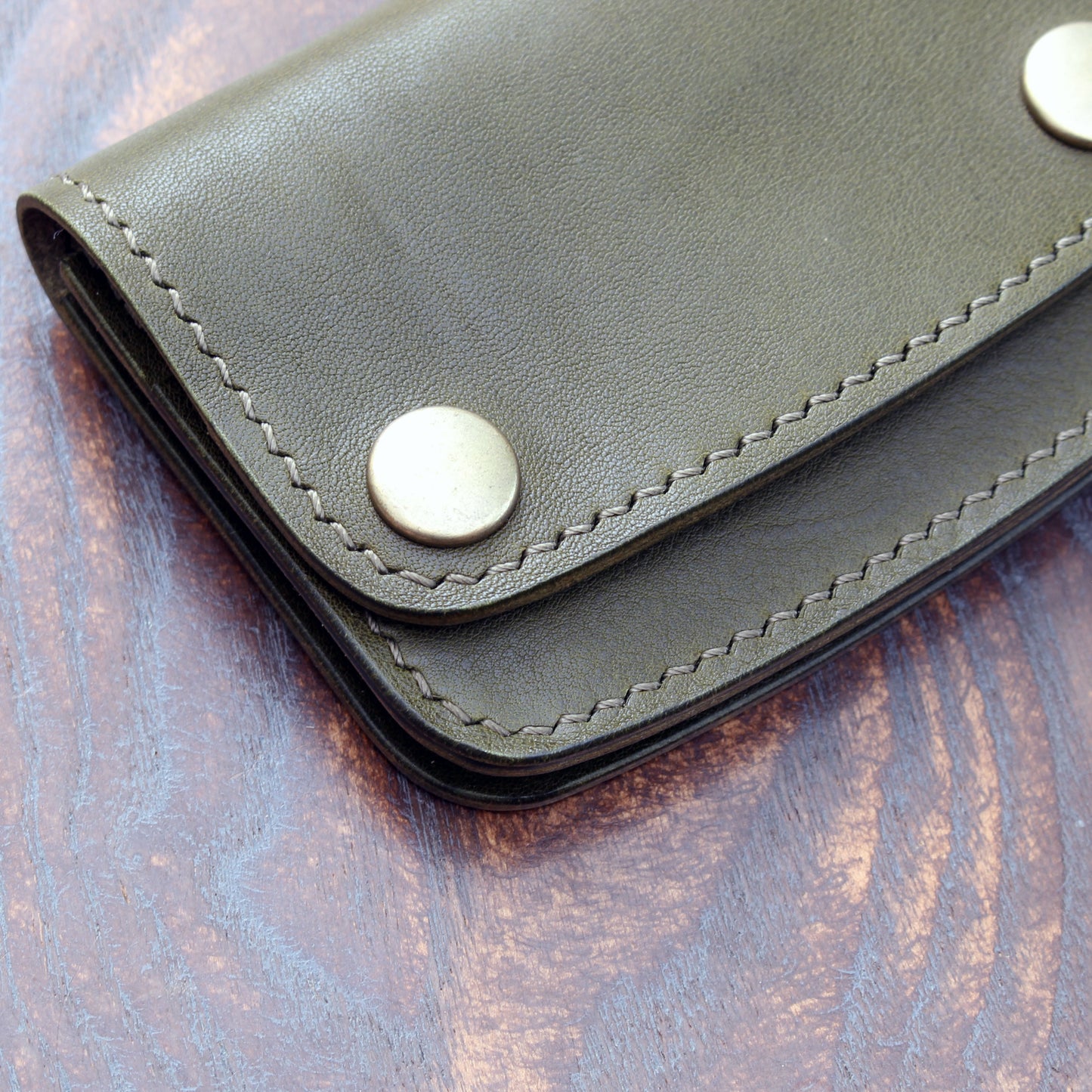 Mini trucker wallet in olive green Minerva Box