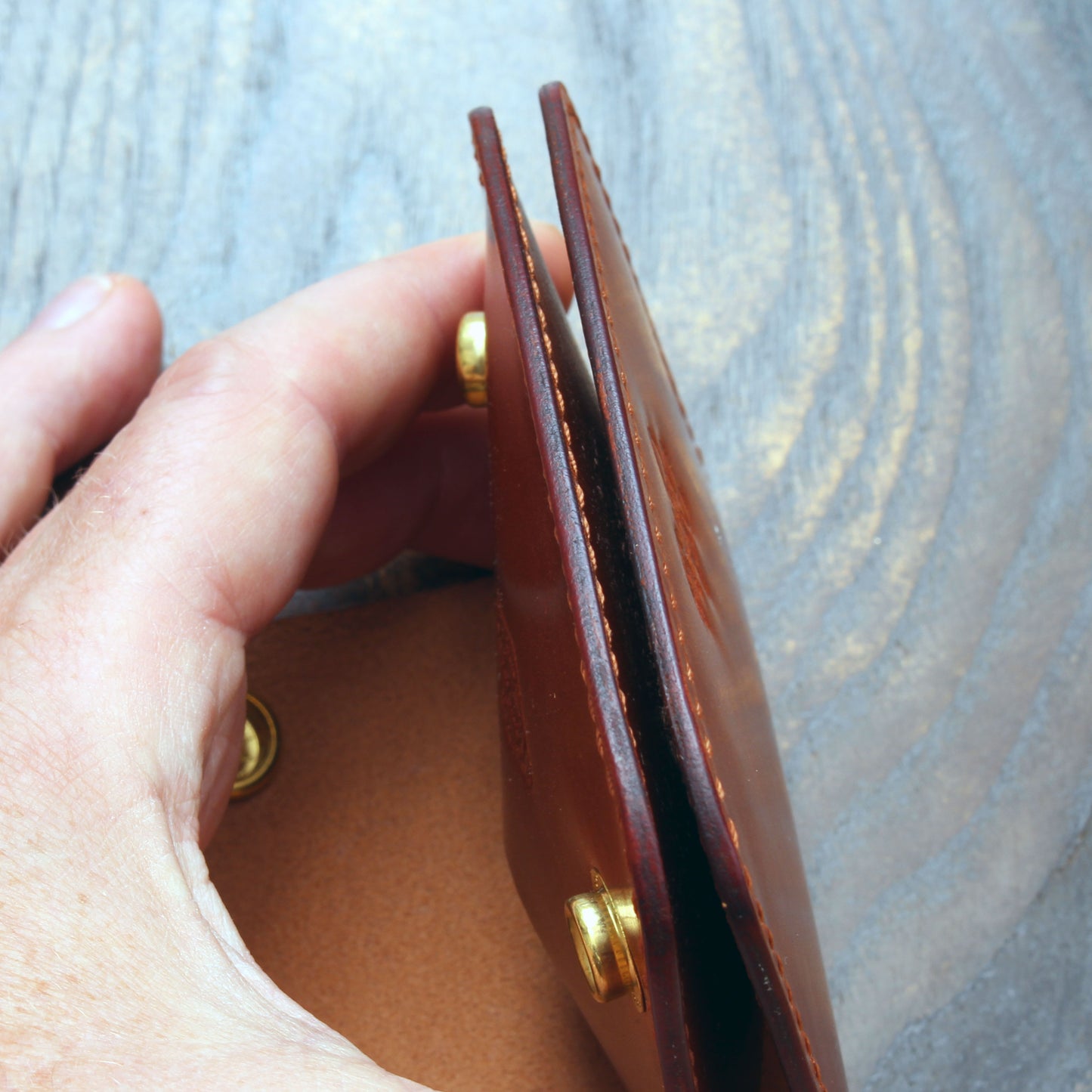 Mini trucker wallet in tan Maremma