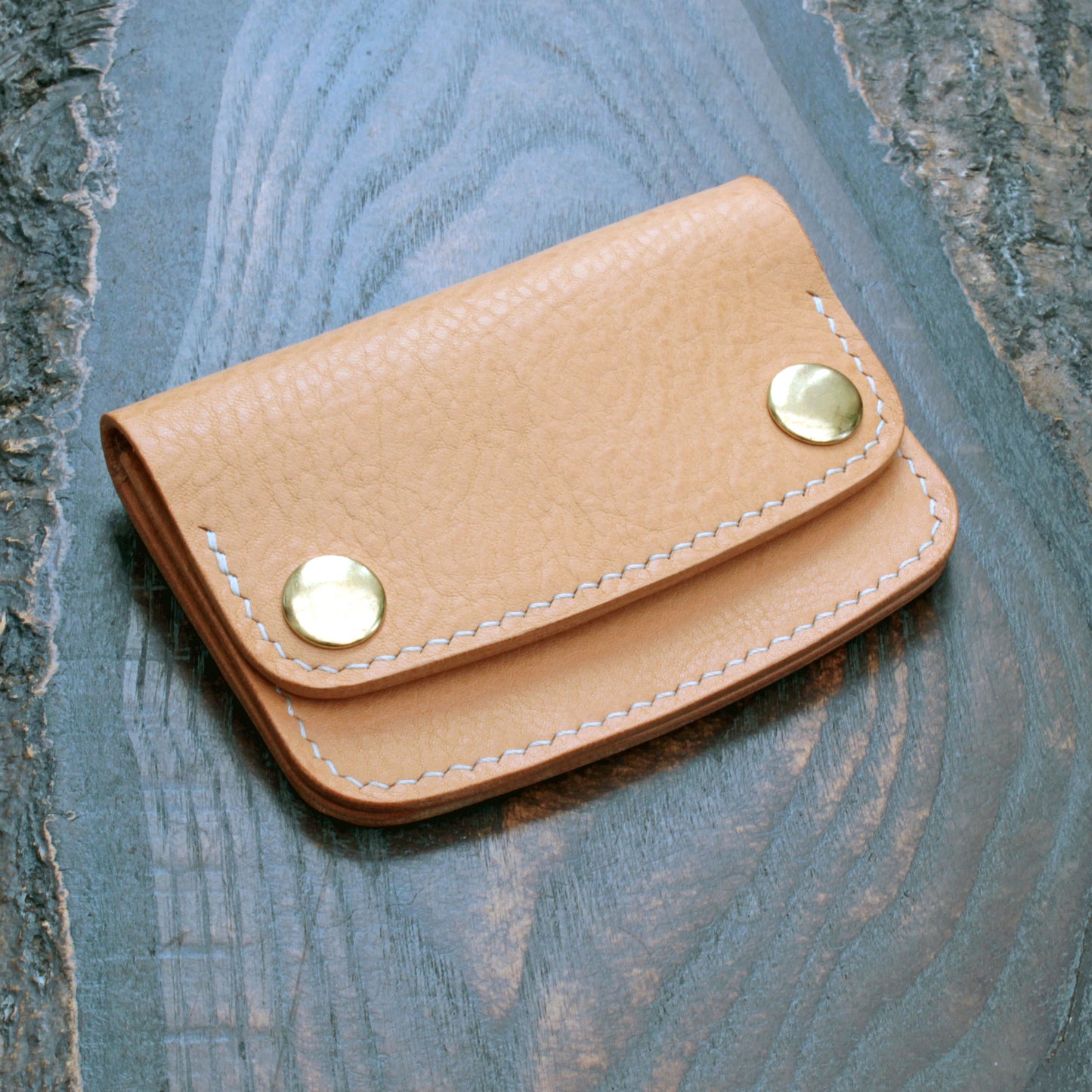Handmade leather mini trucker wallet – natural Minerva Box