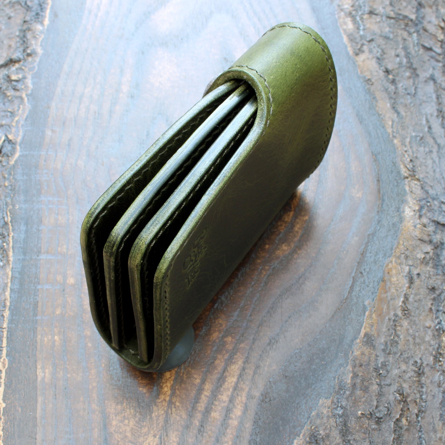 Japanese-style short bifold, olive Wax, Sen coin snap