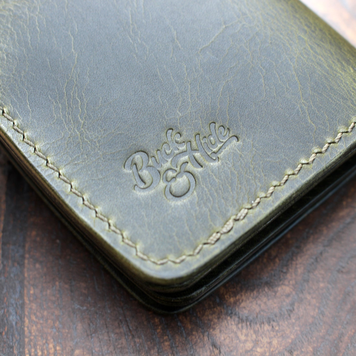 Japanese-style short bifold, olive Wax, Sen coin snap