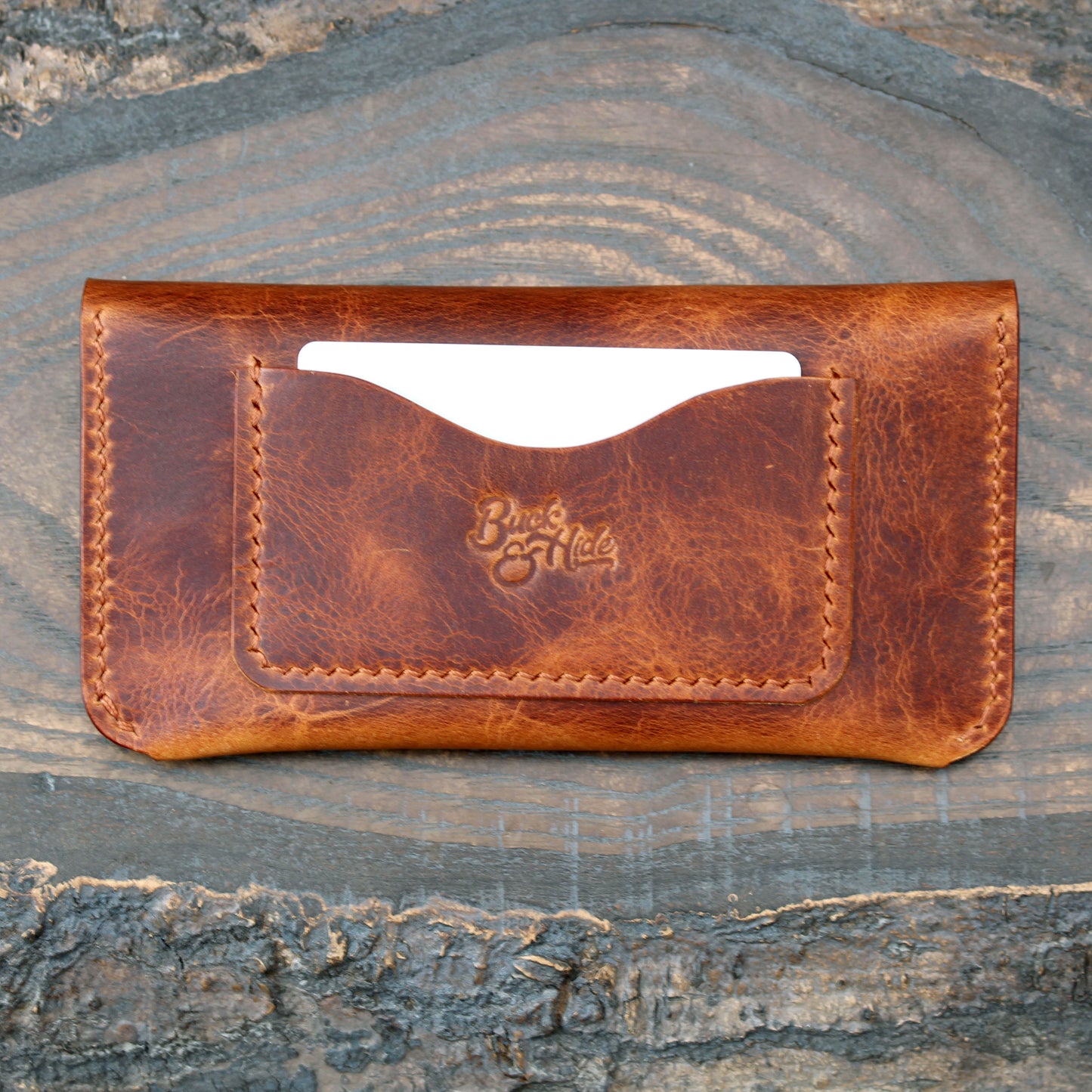 Long trucker wallet in cognac Wax