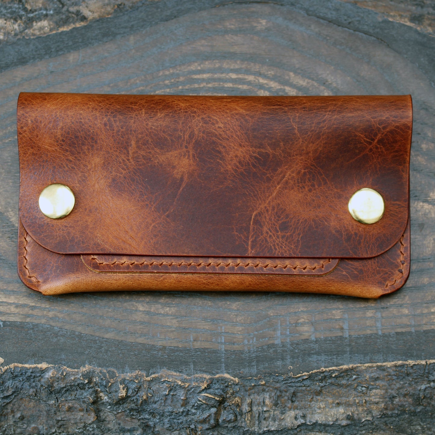 Long trucker wallet in cognac Wax