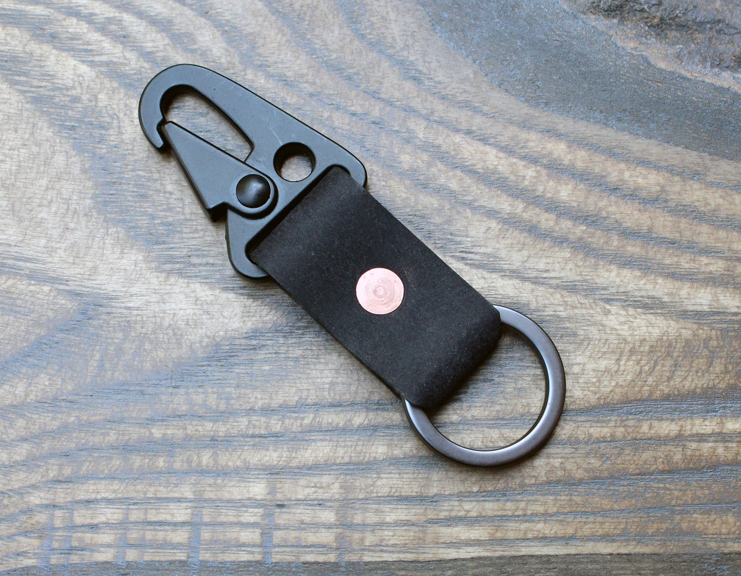 Black key fob with Buck&Hide ring. - Buck&Hide