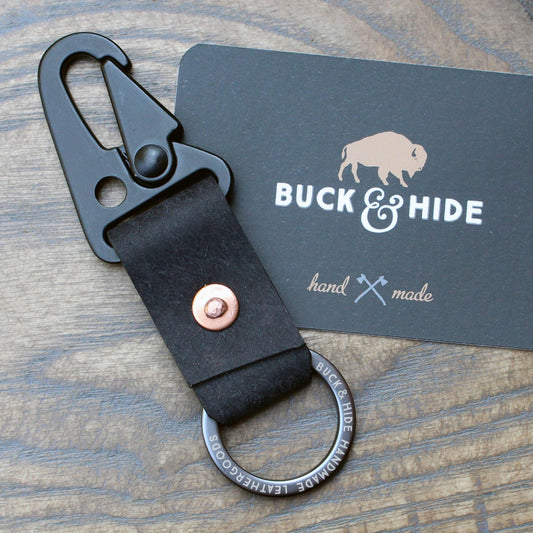 Black key fob with Buck&Hide ring. - Buck&Hide
