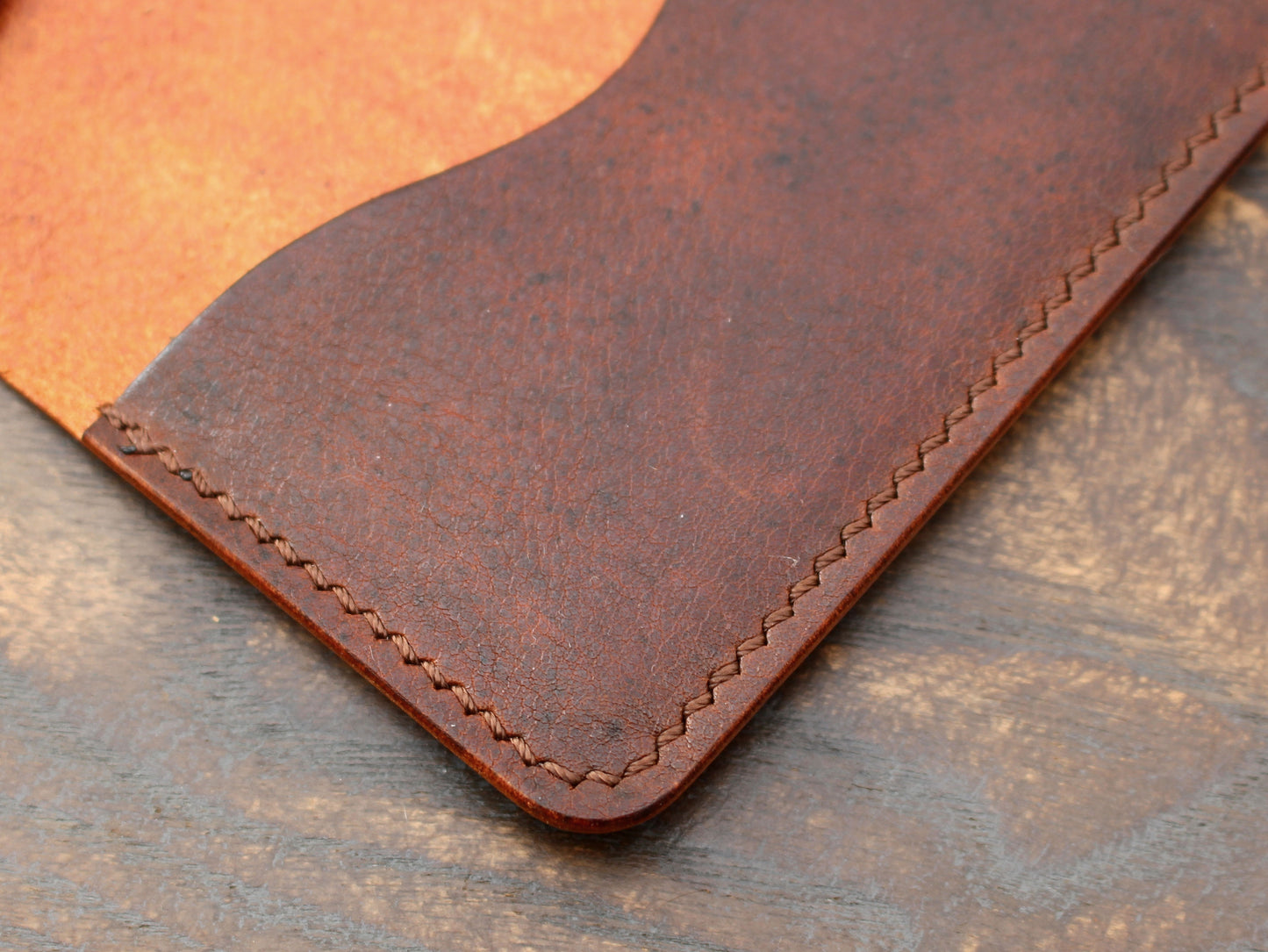 Acero and Nemesi three-slot compact card holder.