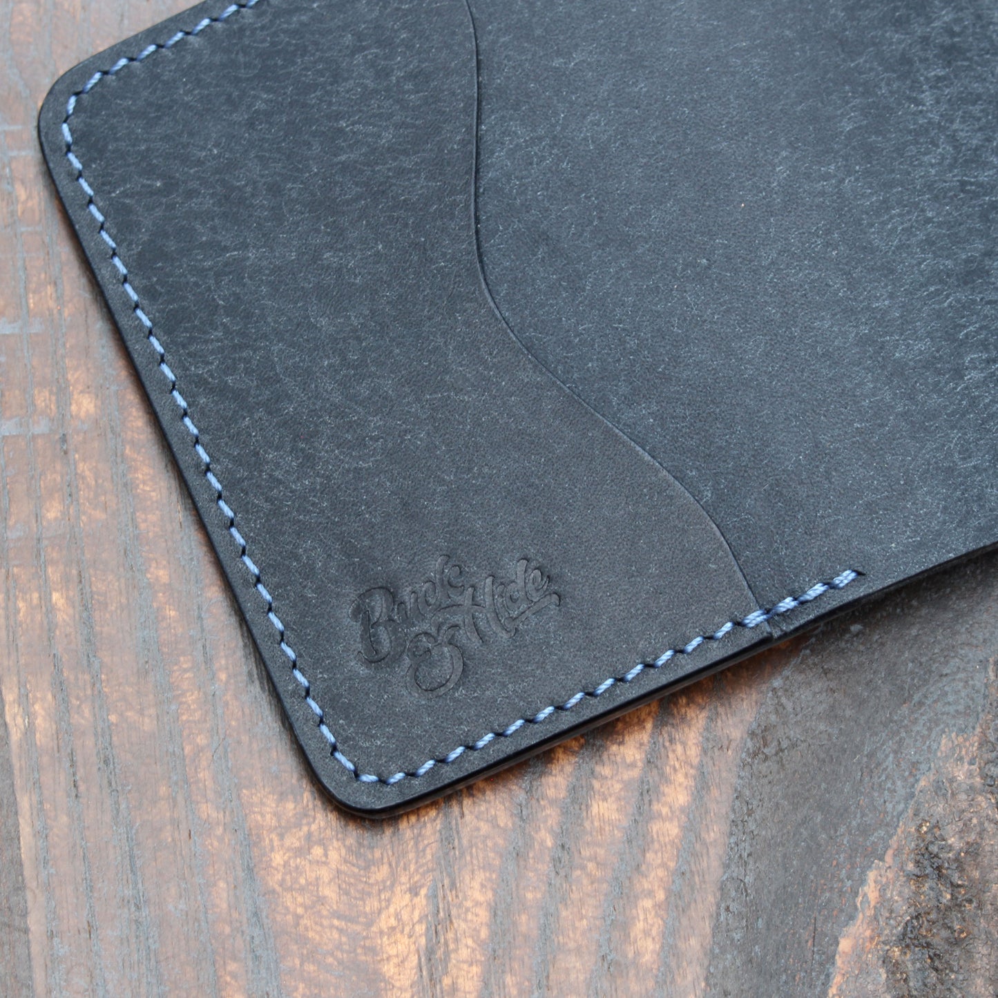 Five-slot bifold in navy blue & olive green Pueblo