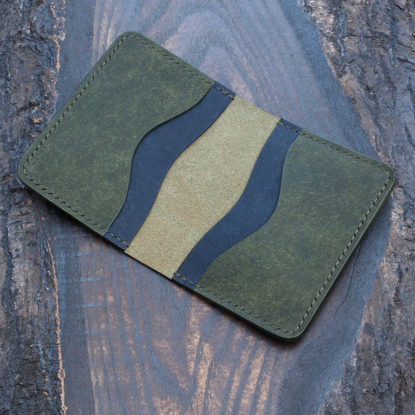 Five-slot bifold in olive green & navy blue Pueblo