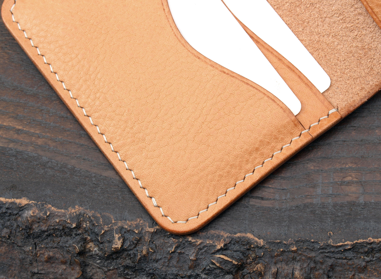 Five pocket wallet for card/cash, natural Minerva Box