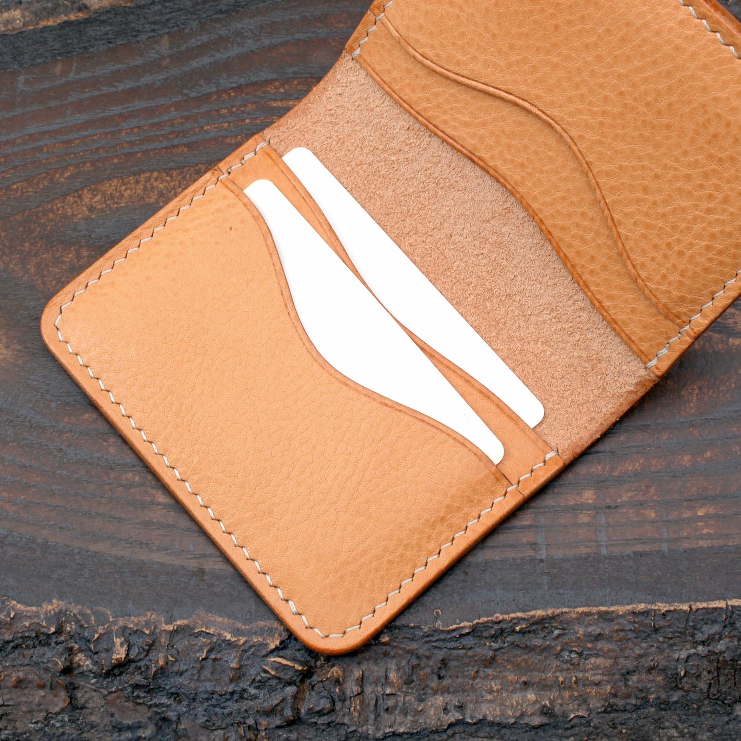Five pocket wallet for card/cash, natural Minerva Box