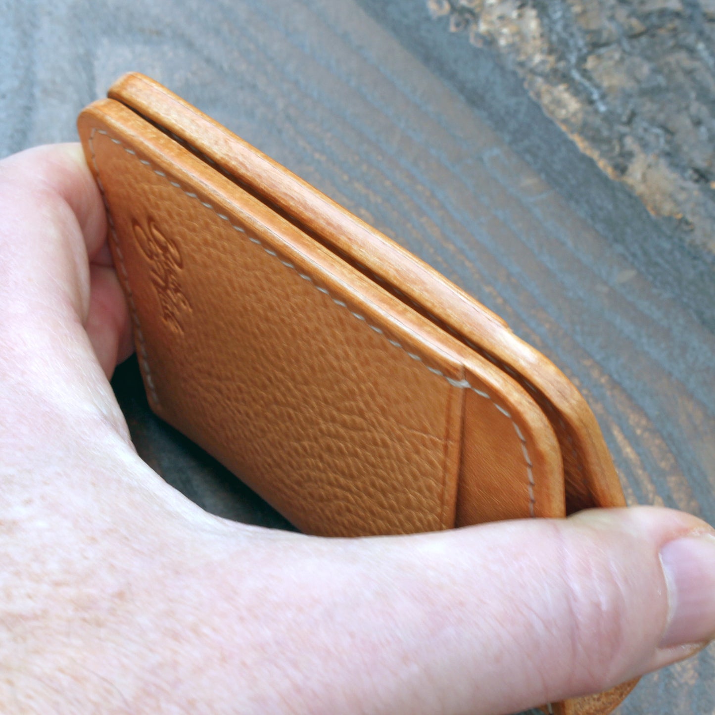 Five pocket wallet for card/cash, natural Minerva Box