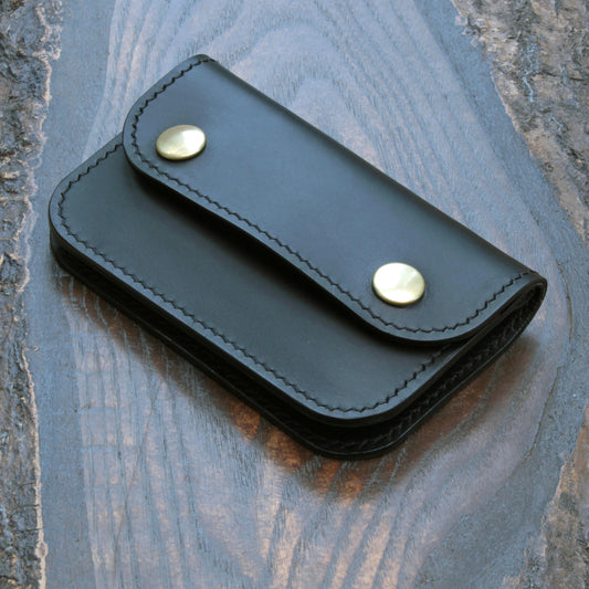 Handmade leather short trucker wallet – black Buttero