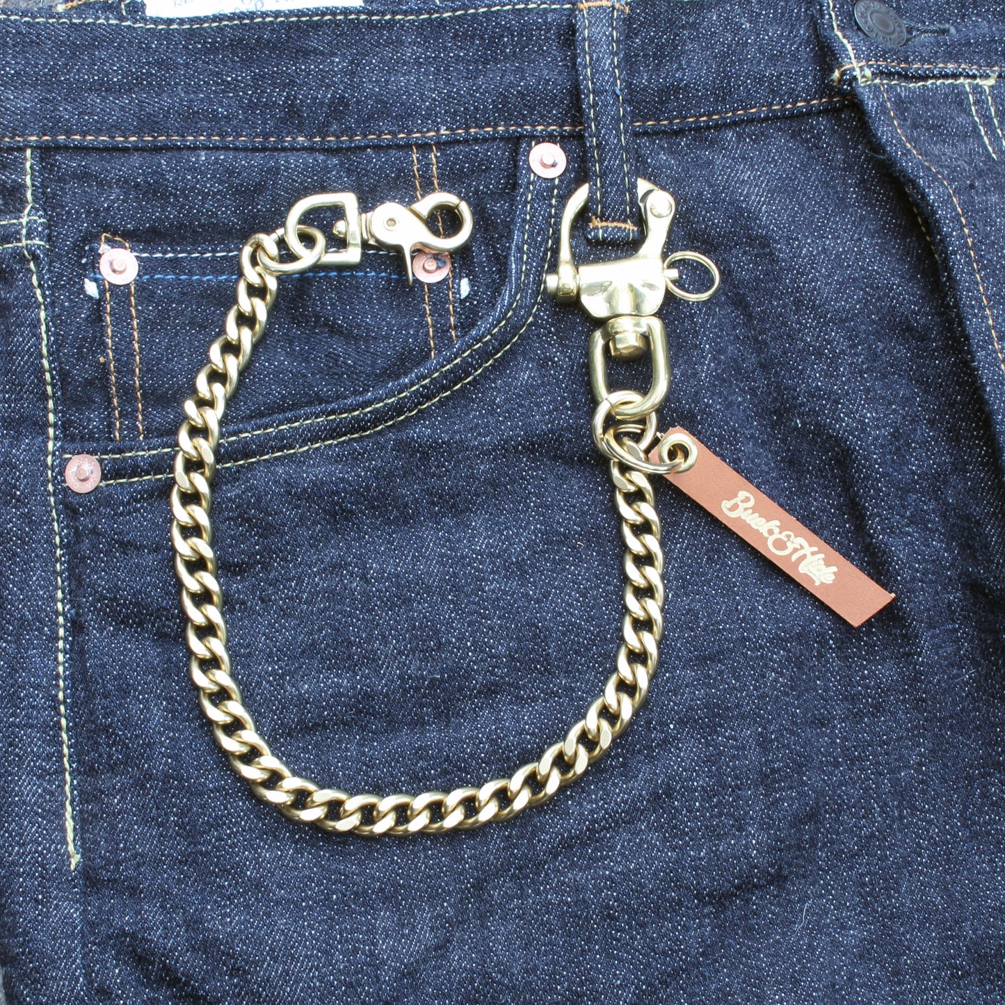 Brass wallet chain with shackle