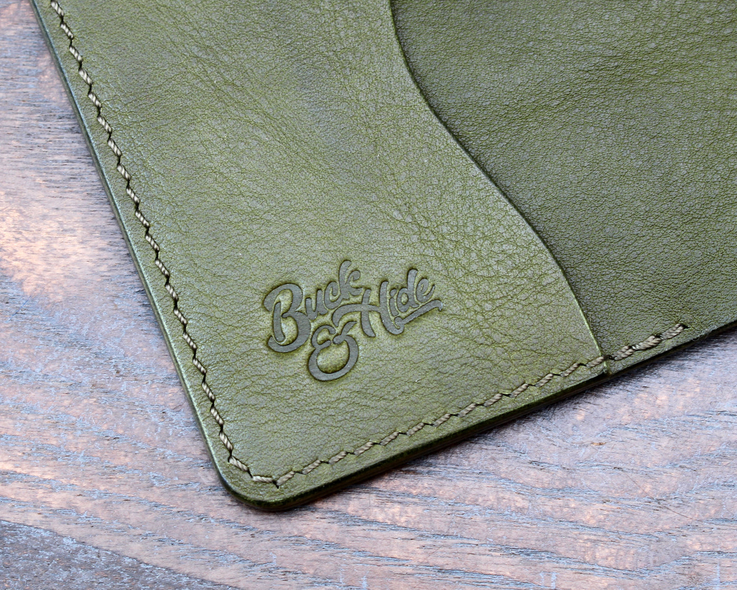 Minerva Box five-slot bifold wallet, olive green