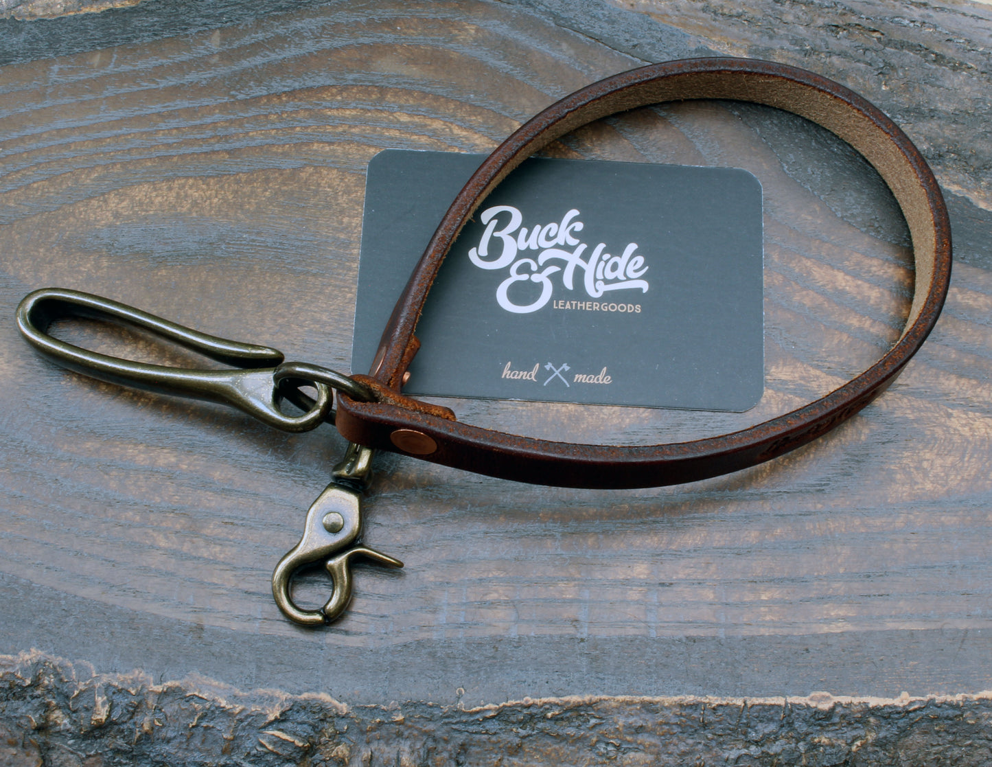 Leather wallet lanyard, Horween Dublin with antique brass fish hook