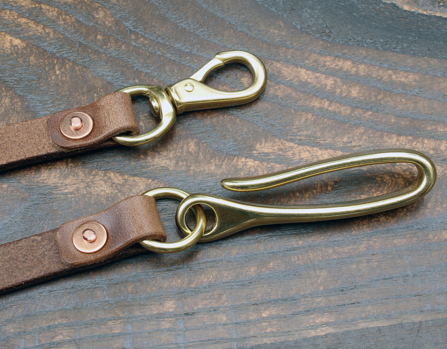Leather wallet lanyard, natural Horween Chromexcel with brass fish hook