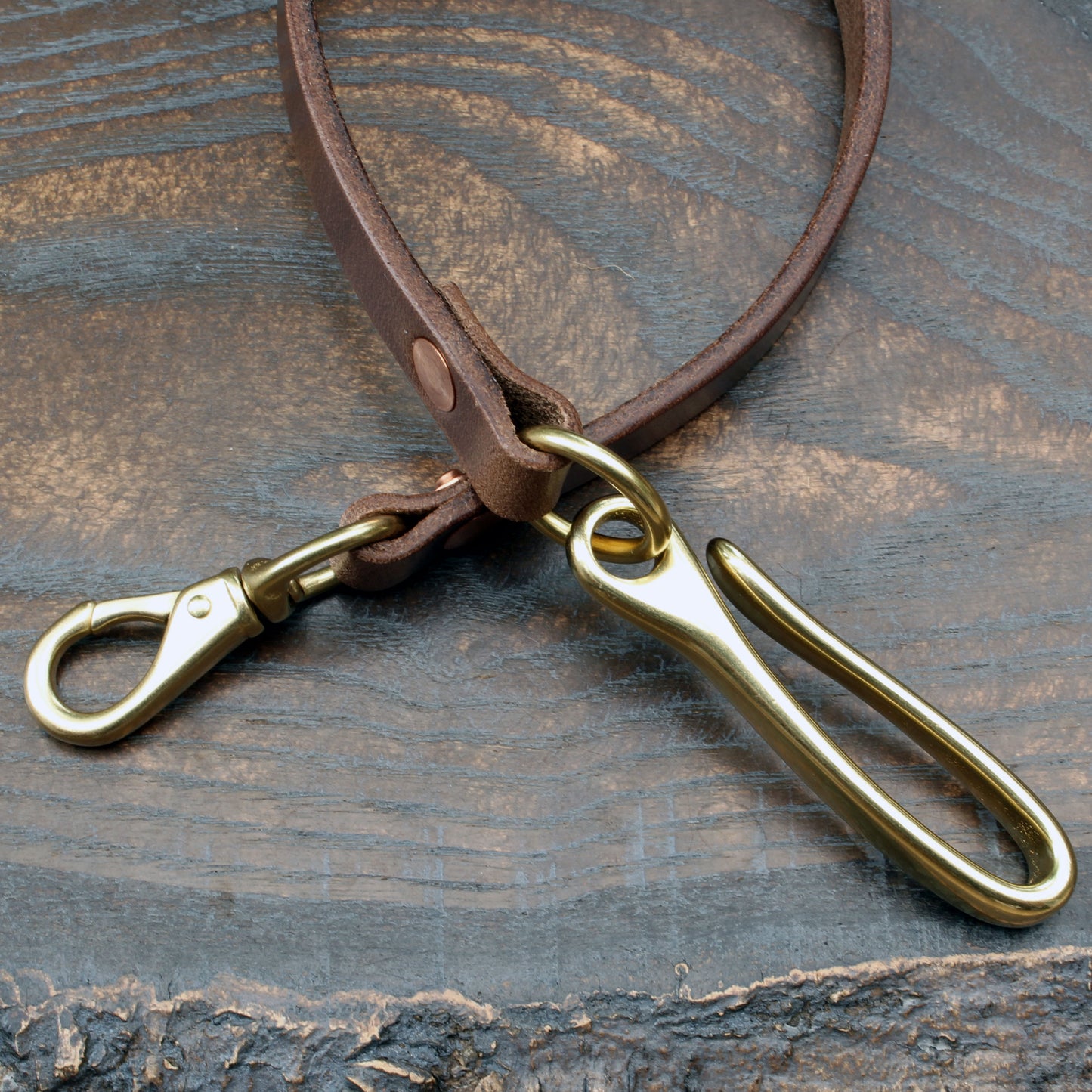 Leather wallet lanyard, natural Horween Chromexcel with brass fish hook