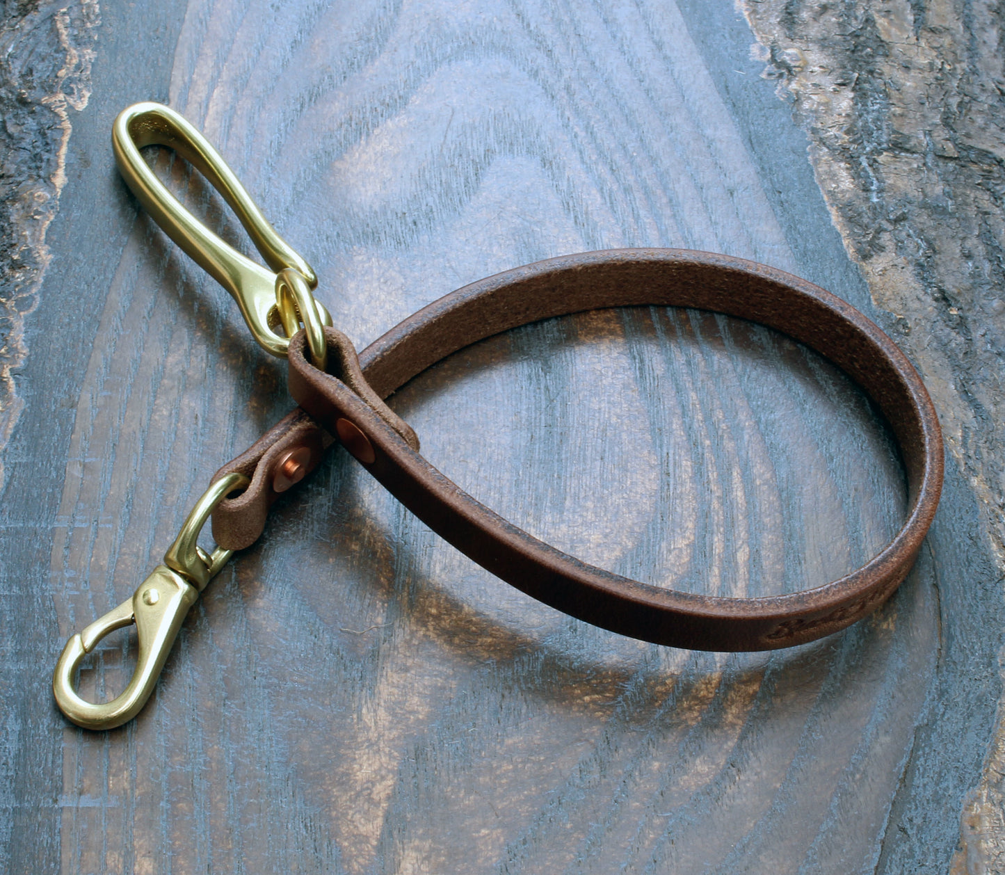 Leather wallet lanyard, natural Horween Chromexcel with brass fish hook