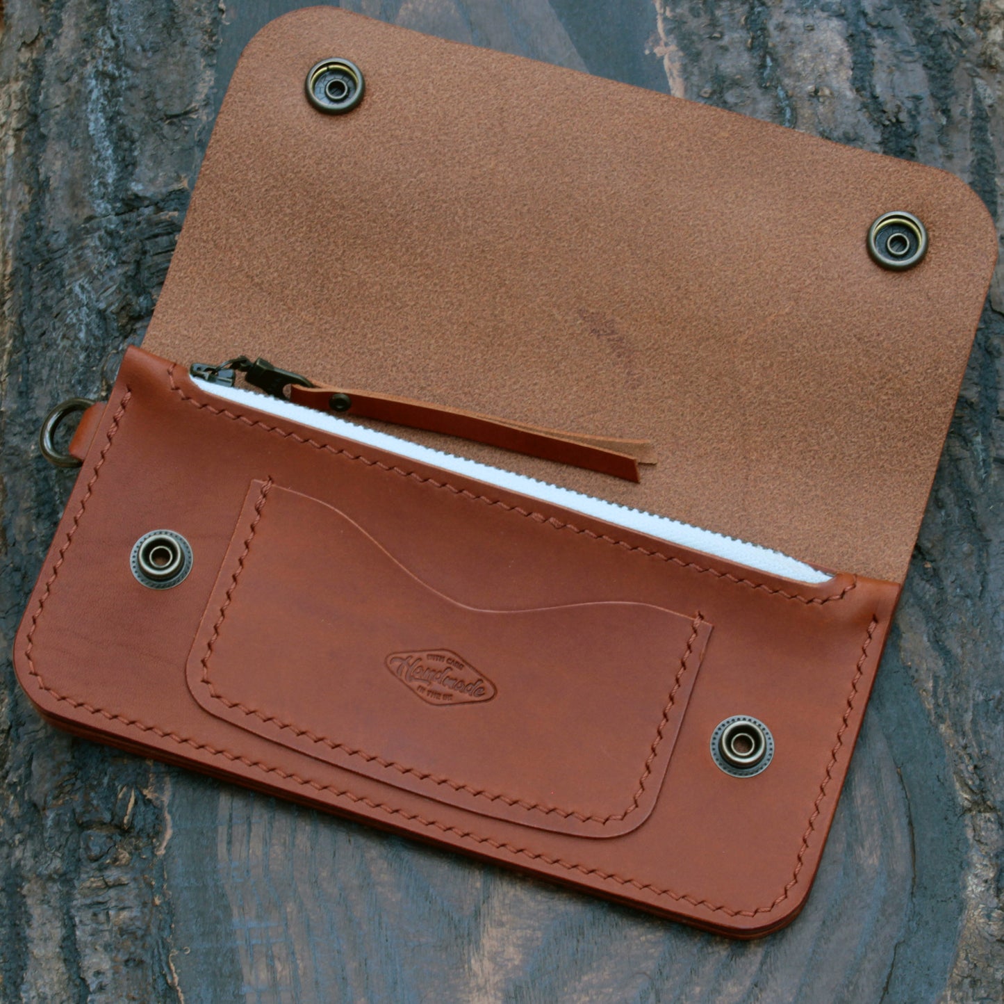 Handmade leather long trucker wallet – cognac Minerva Liscio