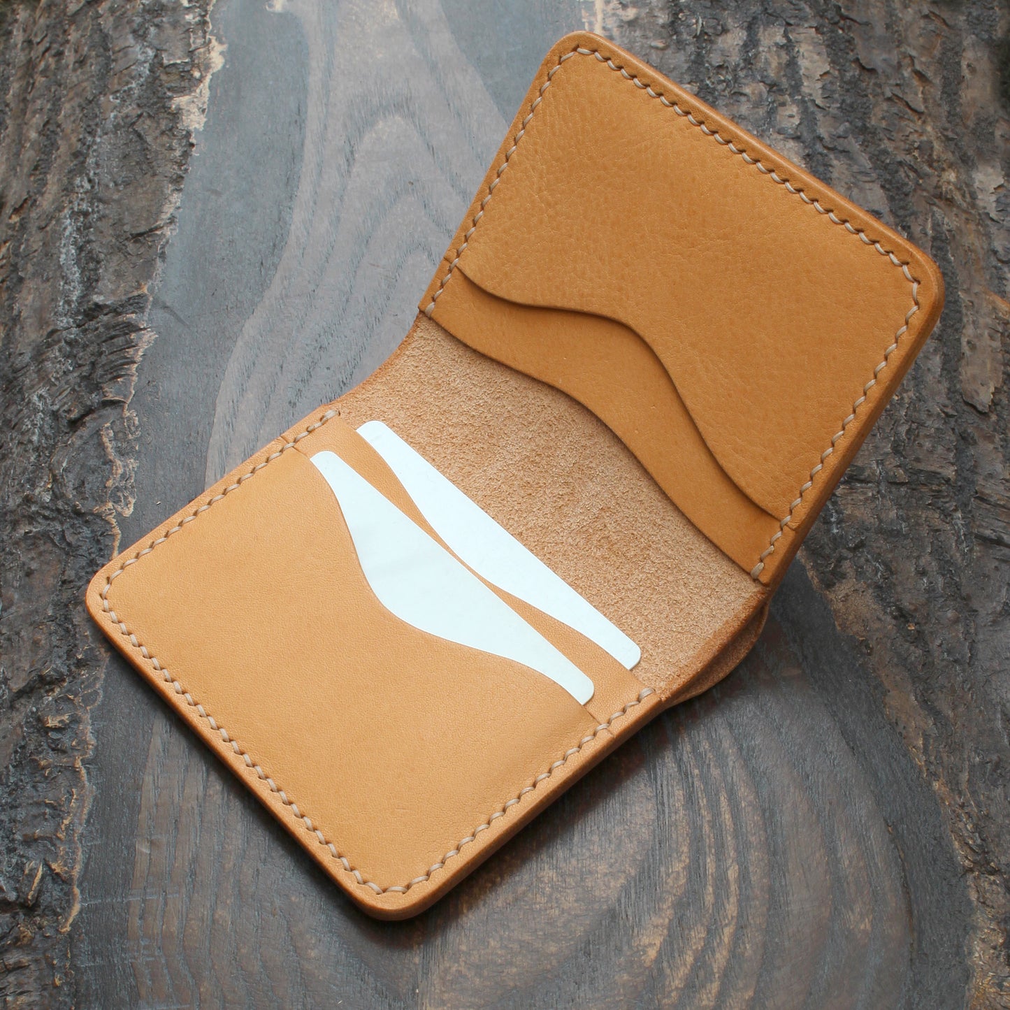 Five-slot card/cash wallet, natural Minerva Box