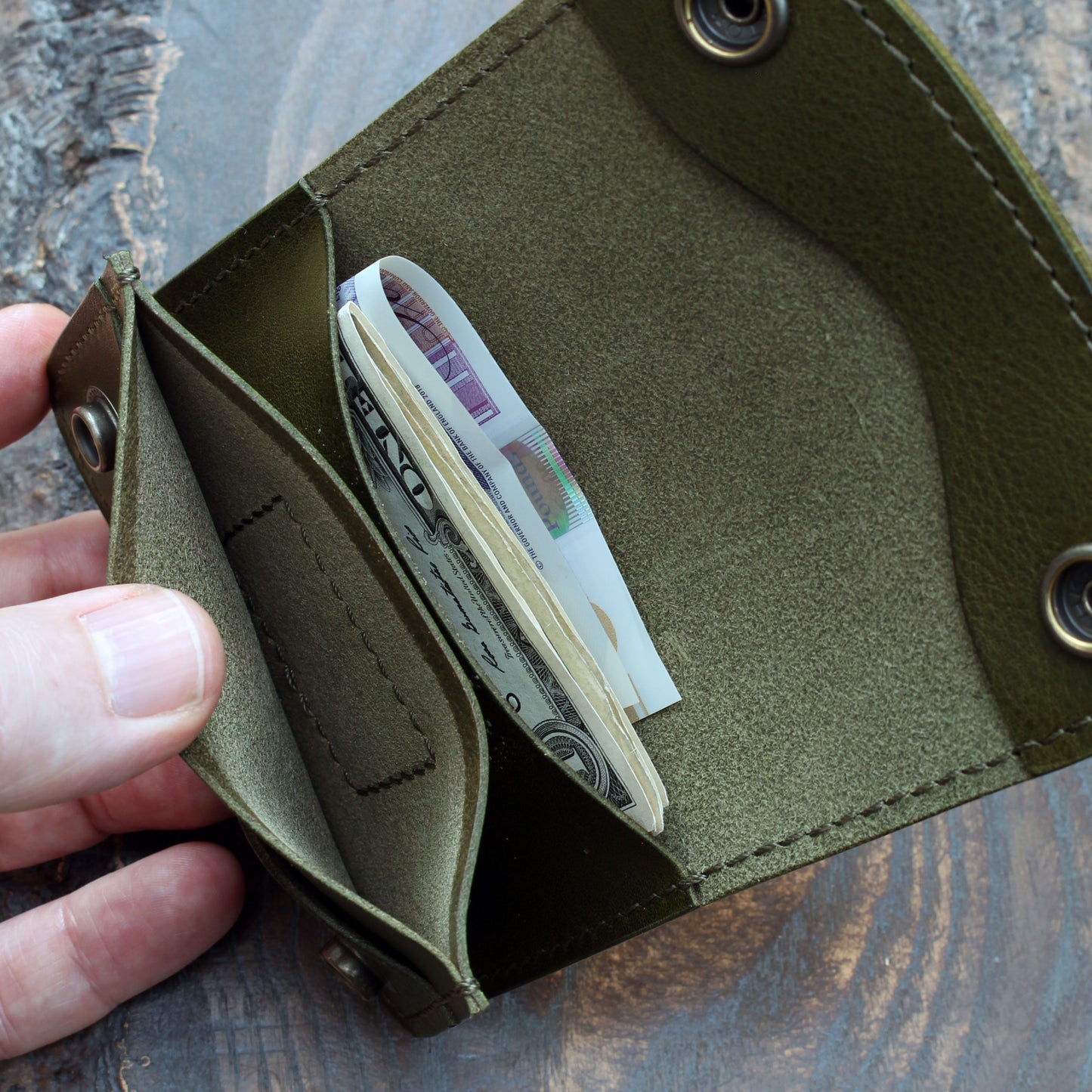 Mini trucker wallet in olive green Minerva Box