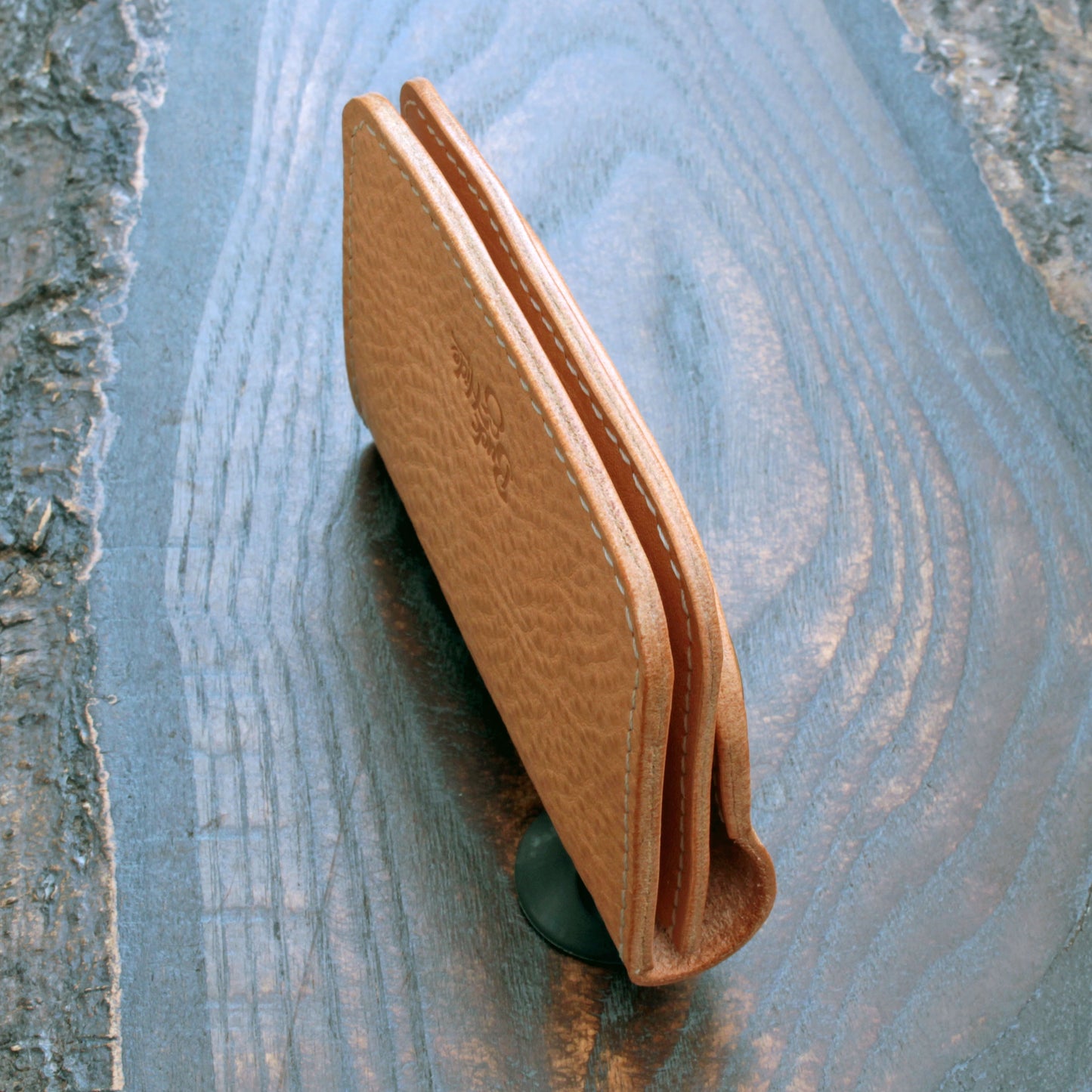 Handmade leather mini trucker wallet – natural Minerva Box