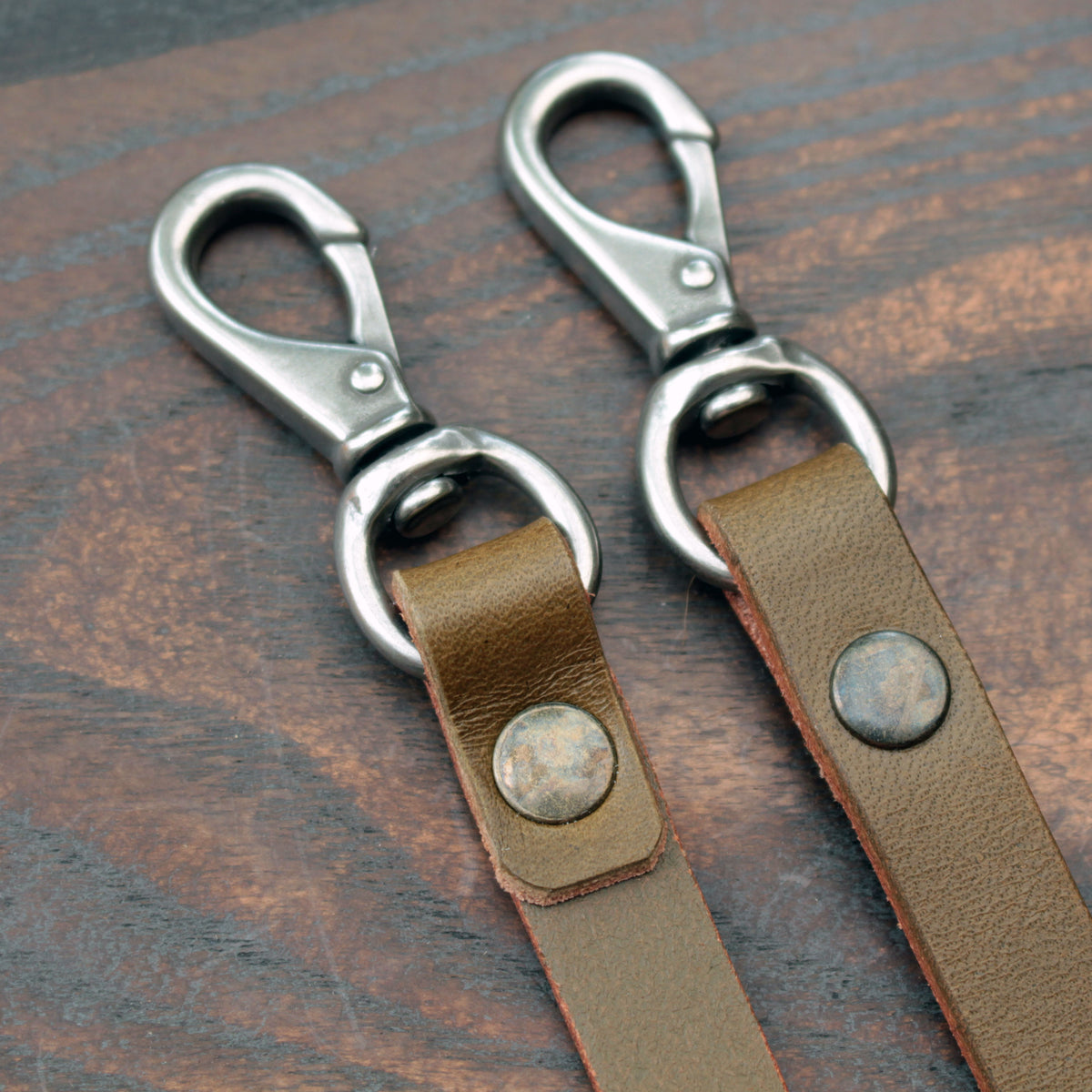 Leather lanyard, olive Horween Chromexcel with matte nickel hardware