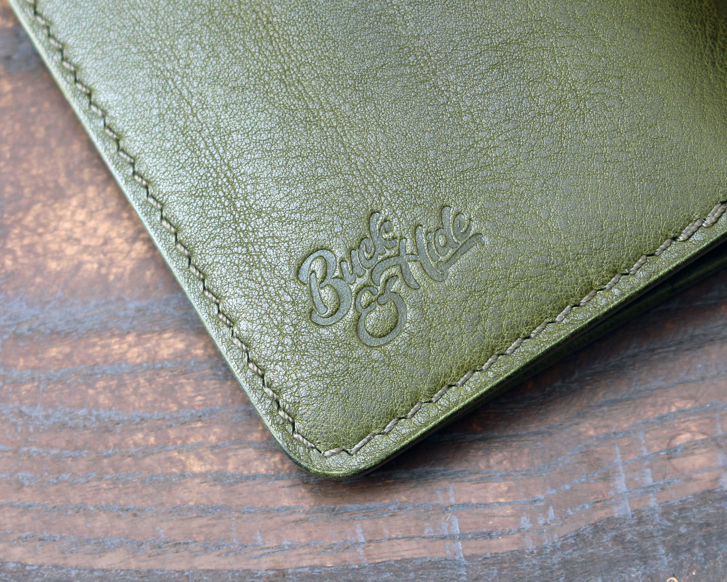 Five-slot card/cash wallet, olive green Minerva Box