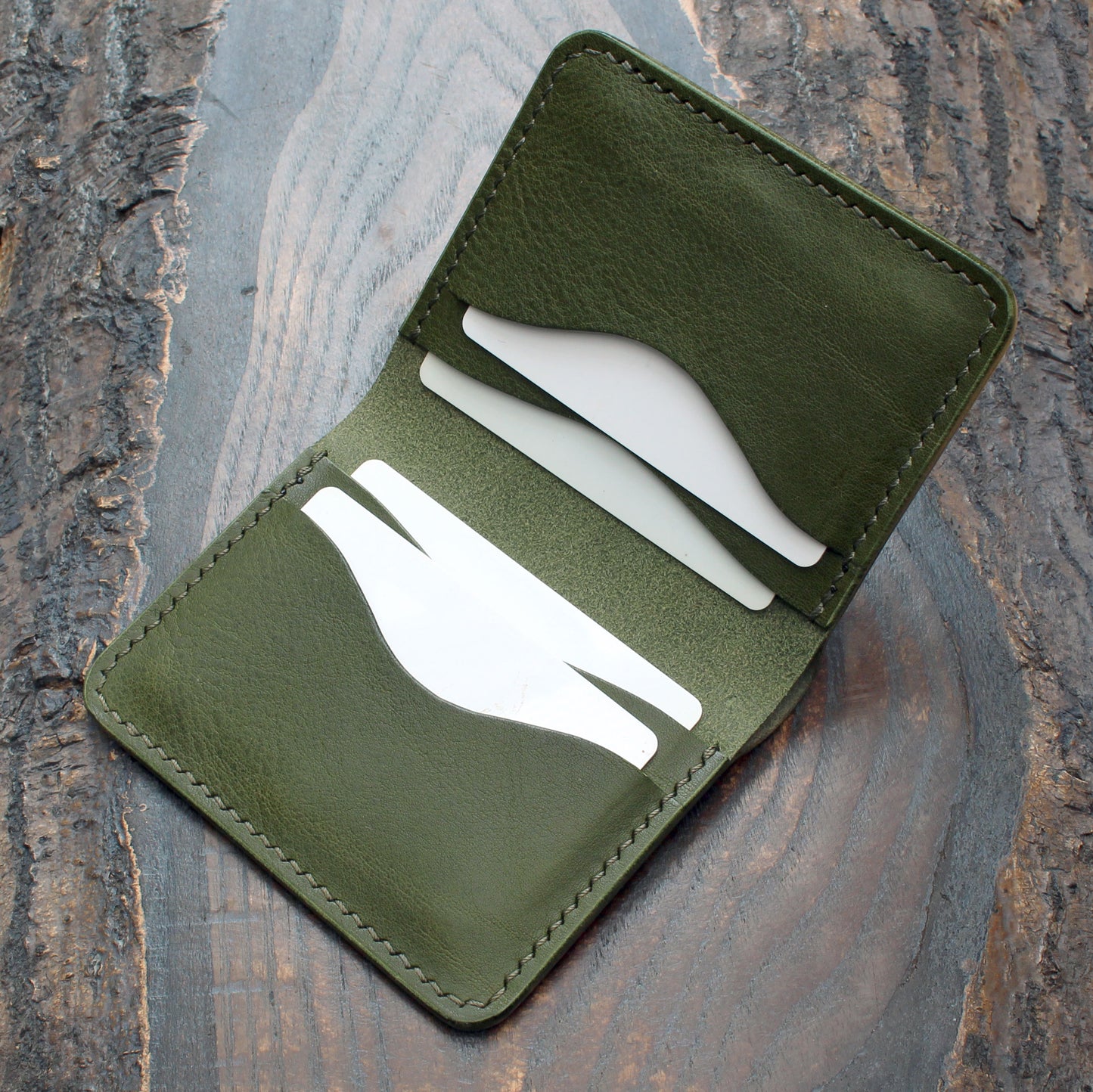 Five-slot card/cash wallet, olive green Minerva Box