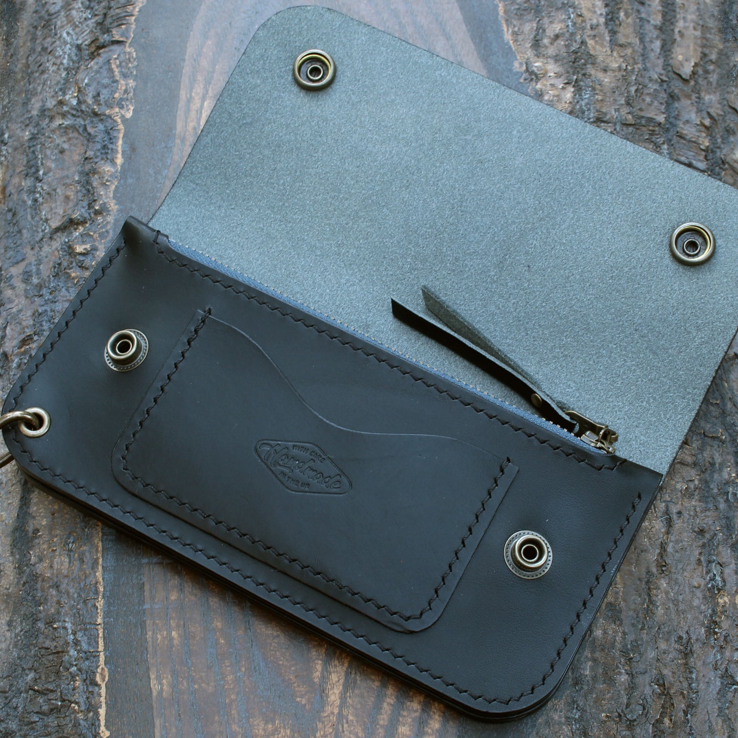 Long triple trucker wallet in black Buttero