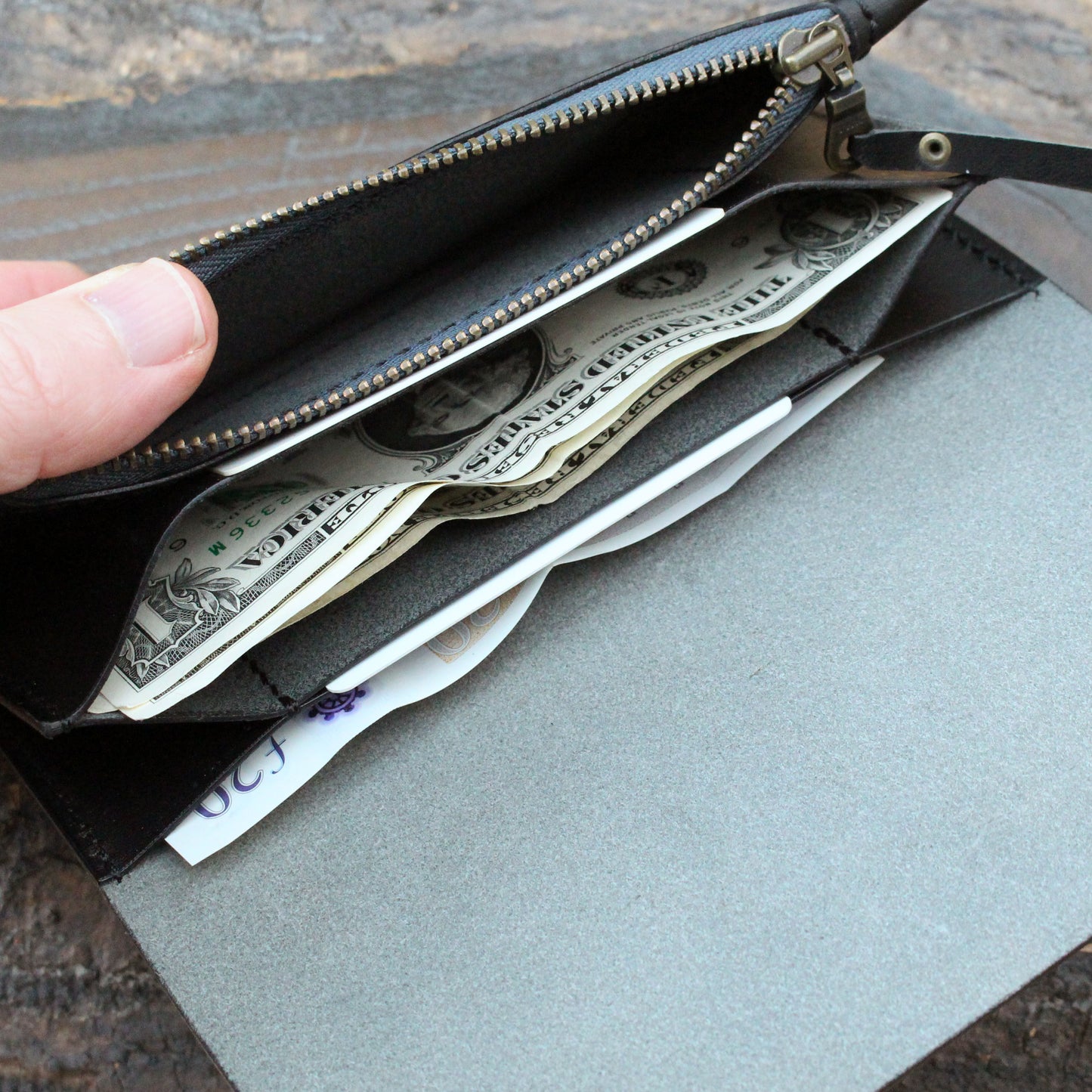 Long triple trucker wallet in black Buttero