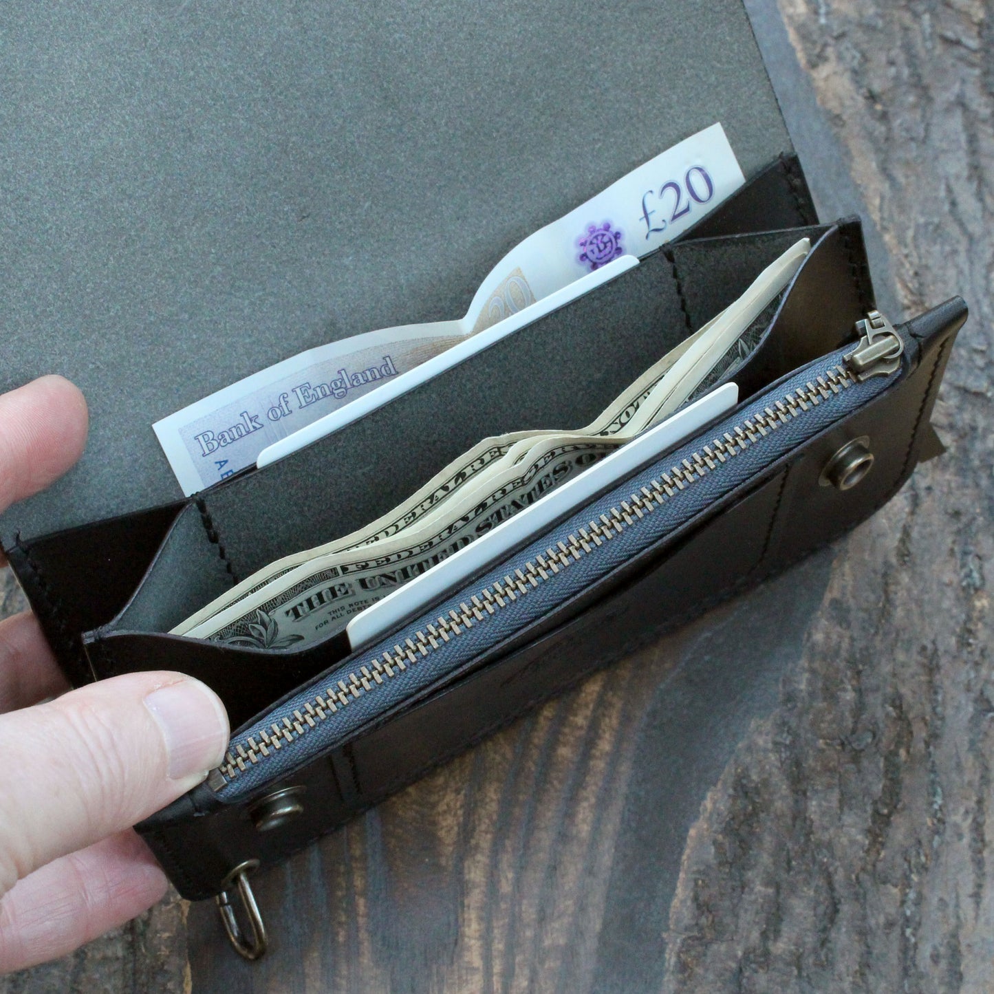 Long triple trucker wallet in black Buttero