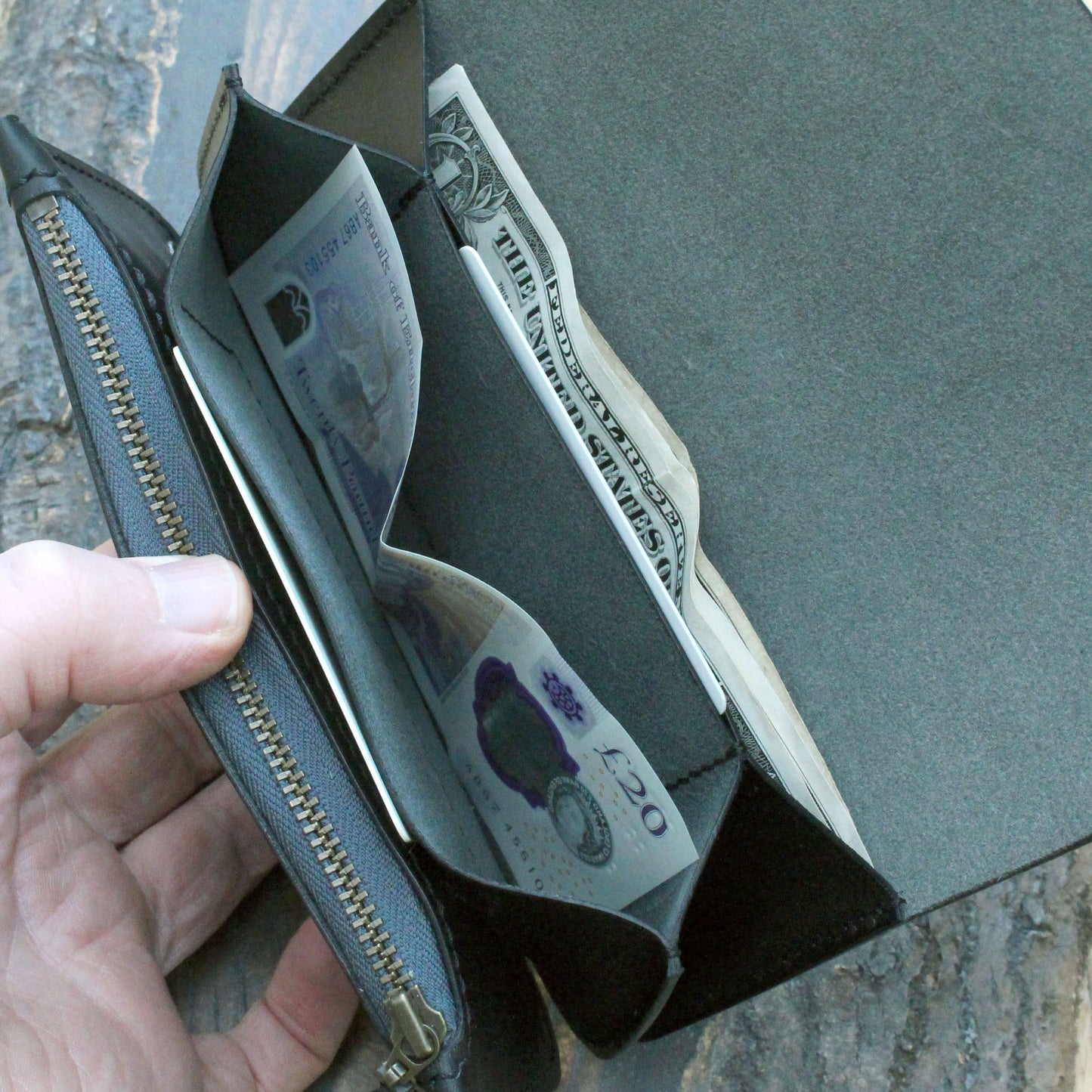Long triple trucker wallet in black Buttero