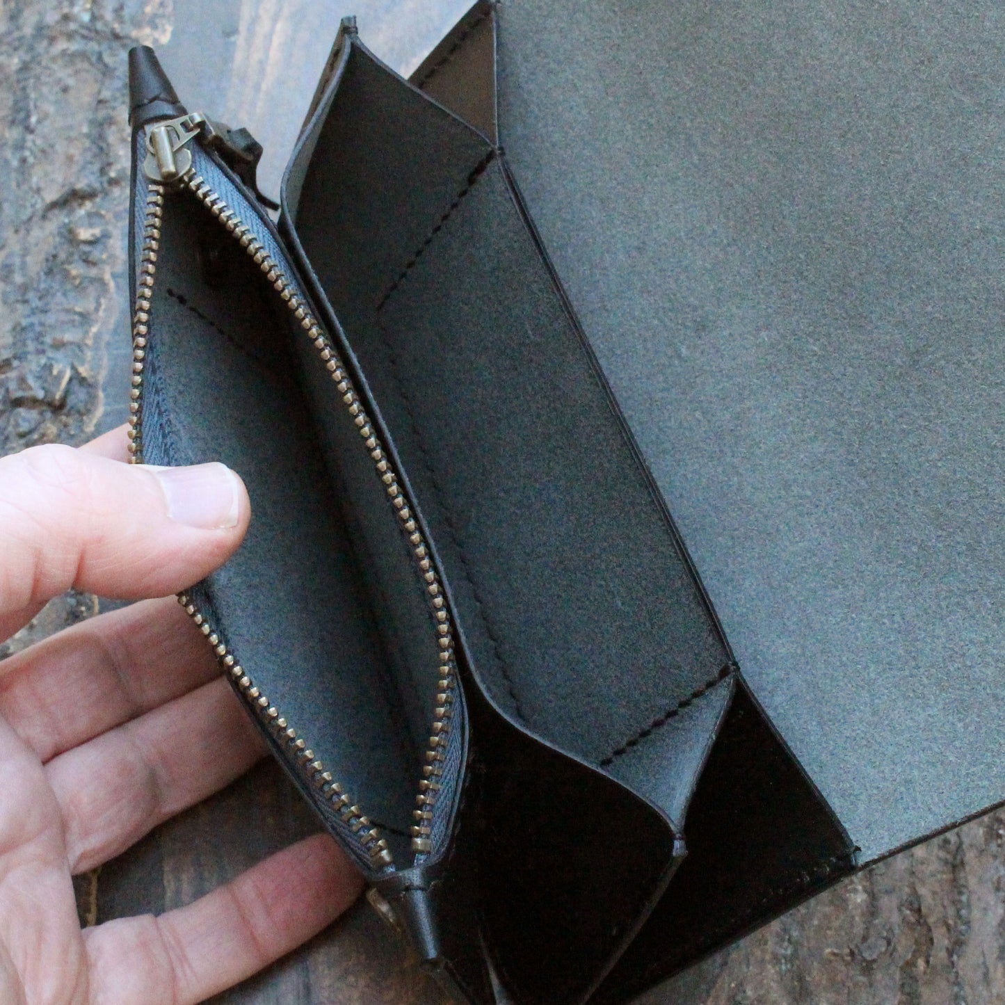 Long triple trucker wallet in black Buttero