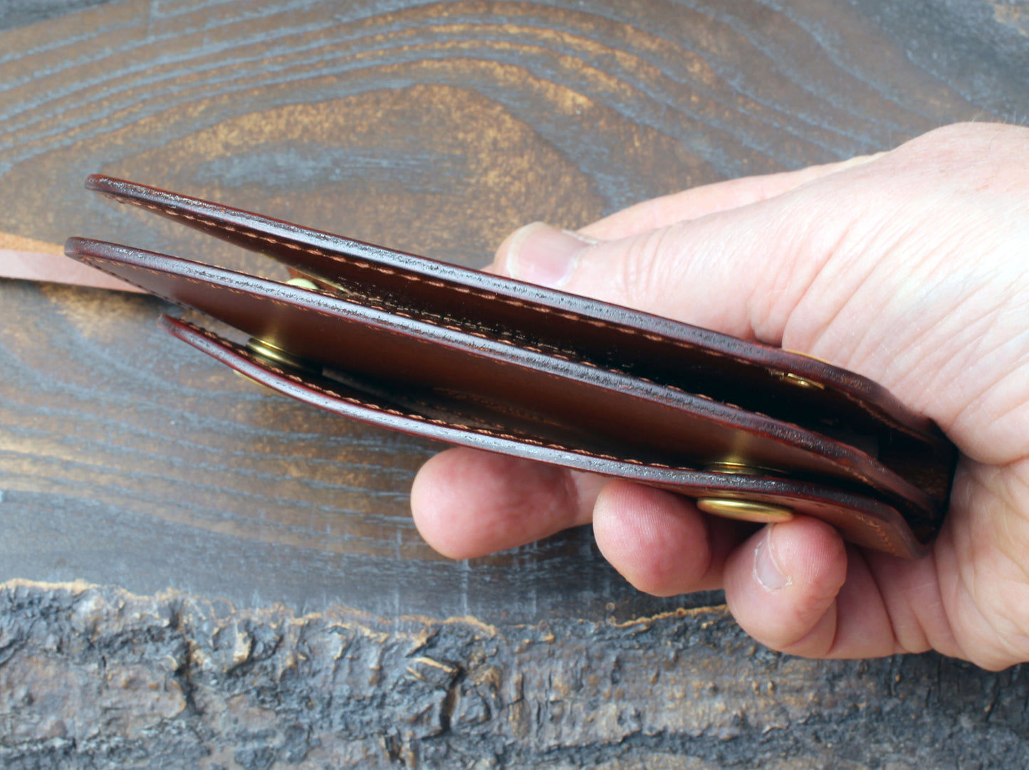 Short trucker wallet in whiskey Buttero leather