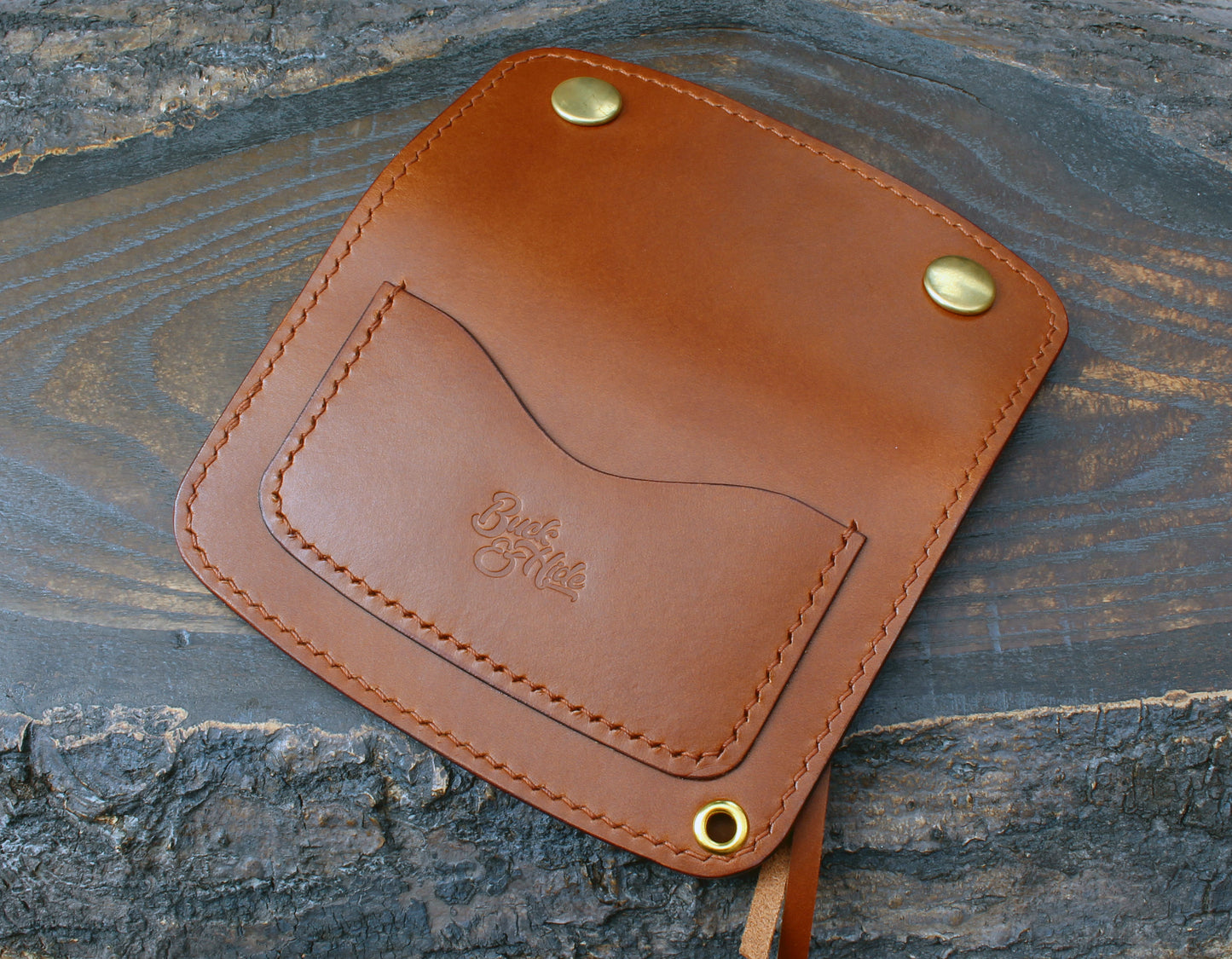 Short trucker wallet in whiskey Buttero leather