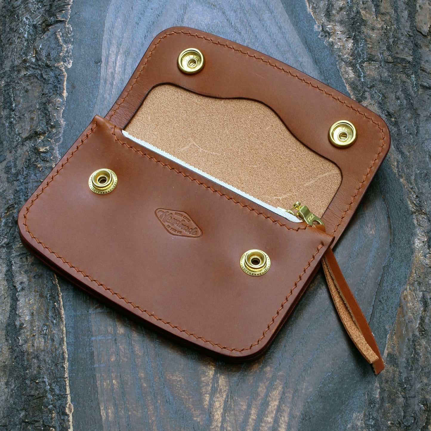 Short trucker wallet in whiskey Buttero leather