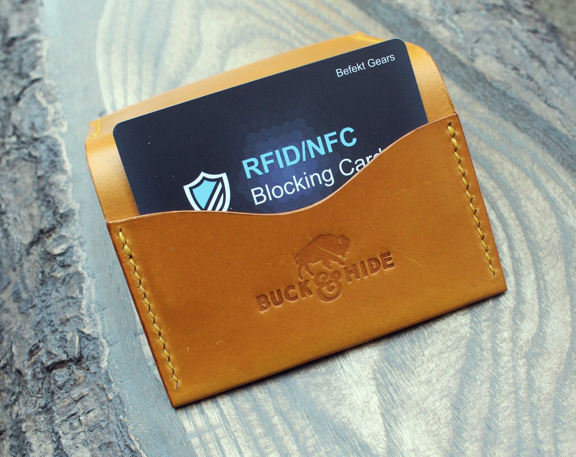 RFID/NFC blocking card, credit card protector. - Buck&Hide
