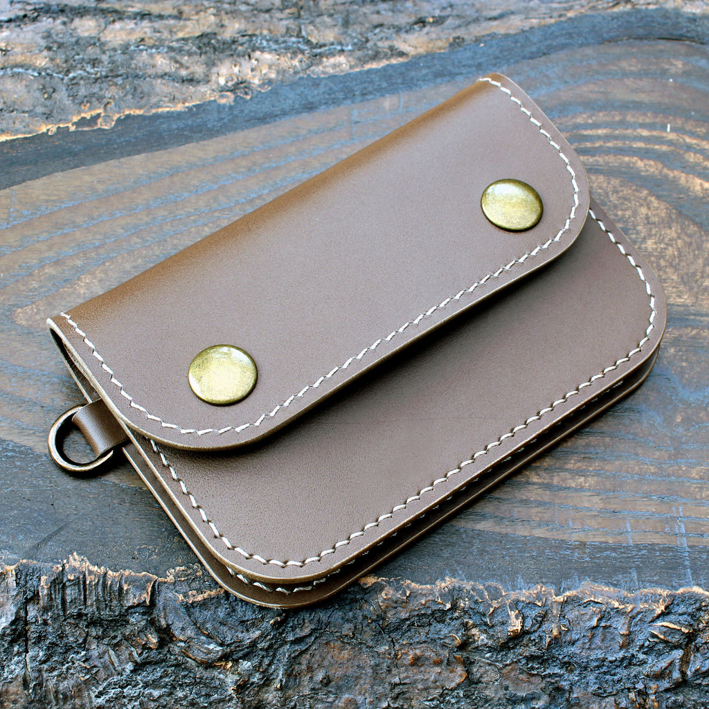 Unique trucker snap wallet in taupe brown Buttero leather | Buck&Hide